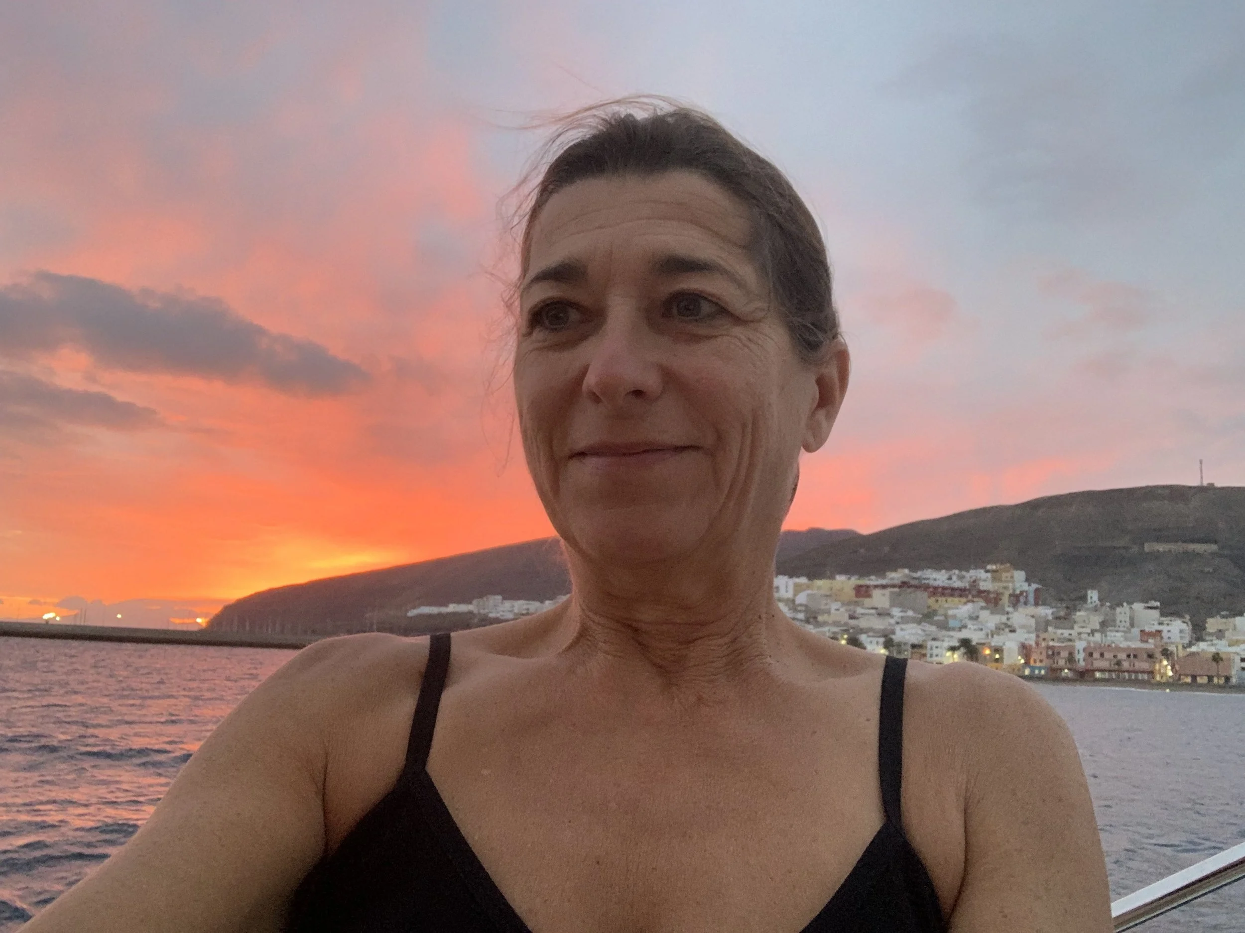 S2.21 - Coffee Pots, Dolphins and Unexpected Detours