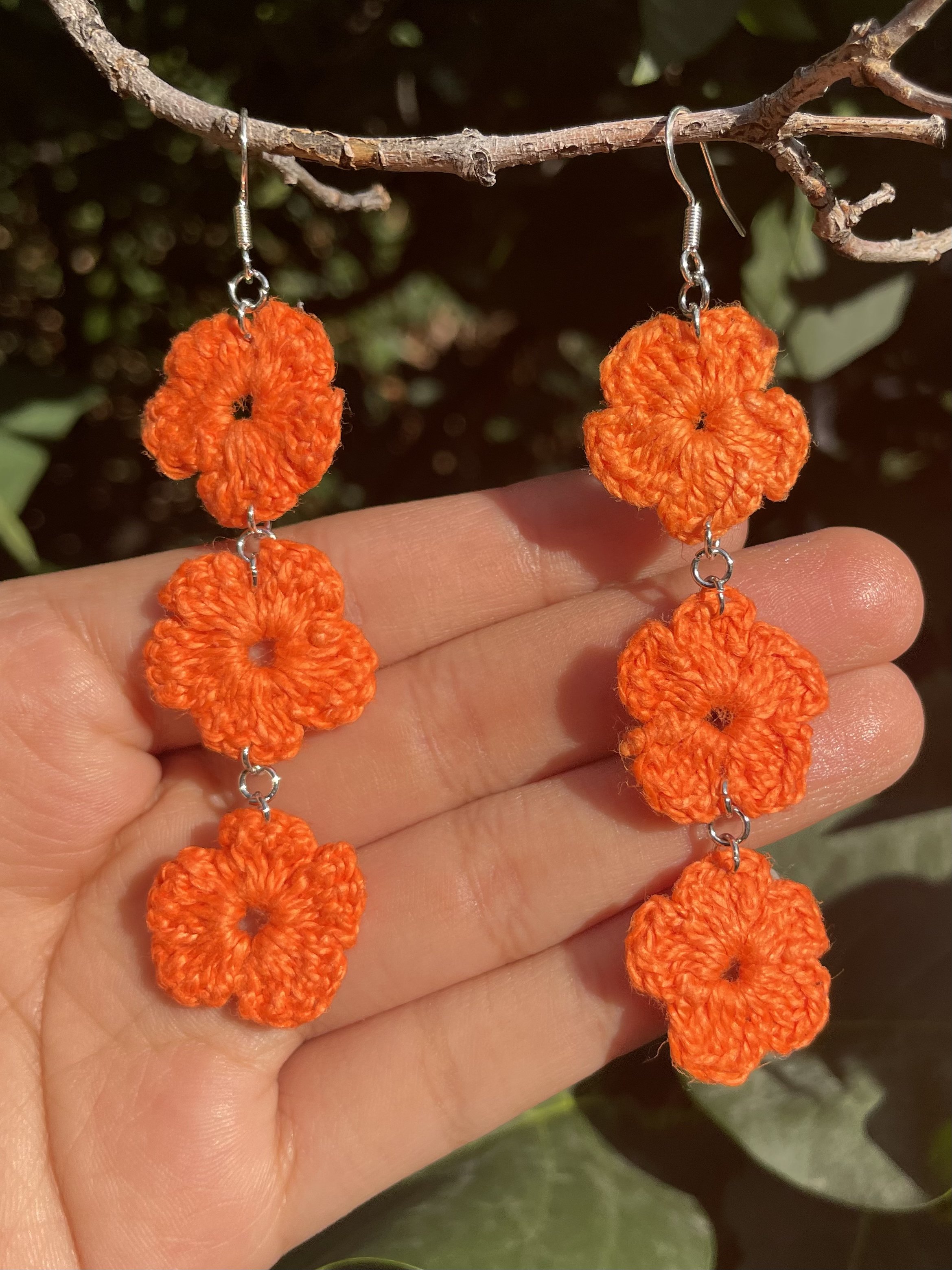 3 Flowers Crochet - Orange .jpg
