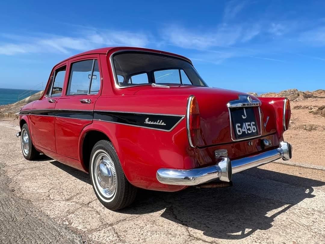 Gazelle Series VI Saloon showing polished nave plates and wheel trim discs, whitewall tyres were an optional extra