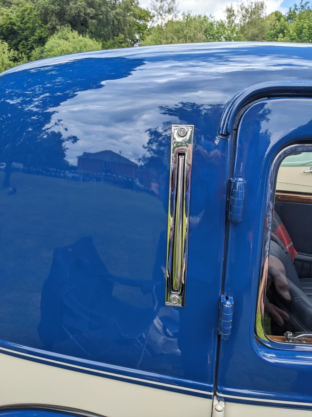 1933  (1934 model) 9 Sports Coupe showing trafficator and 3 door hinges
