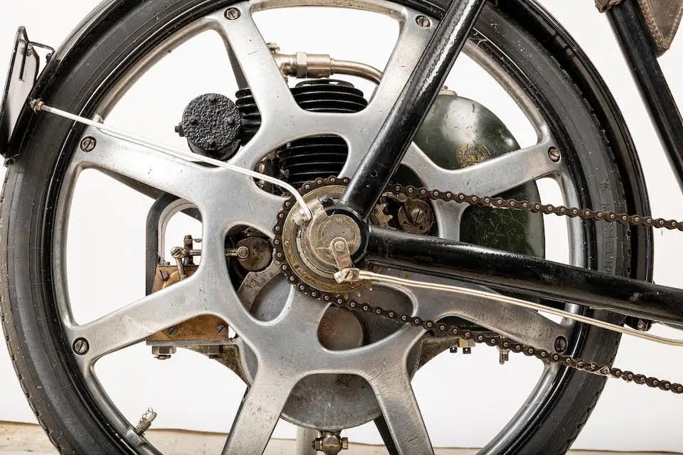 C.1901 Singer Motorwheel bicycle showing rear wheel