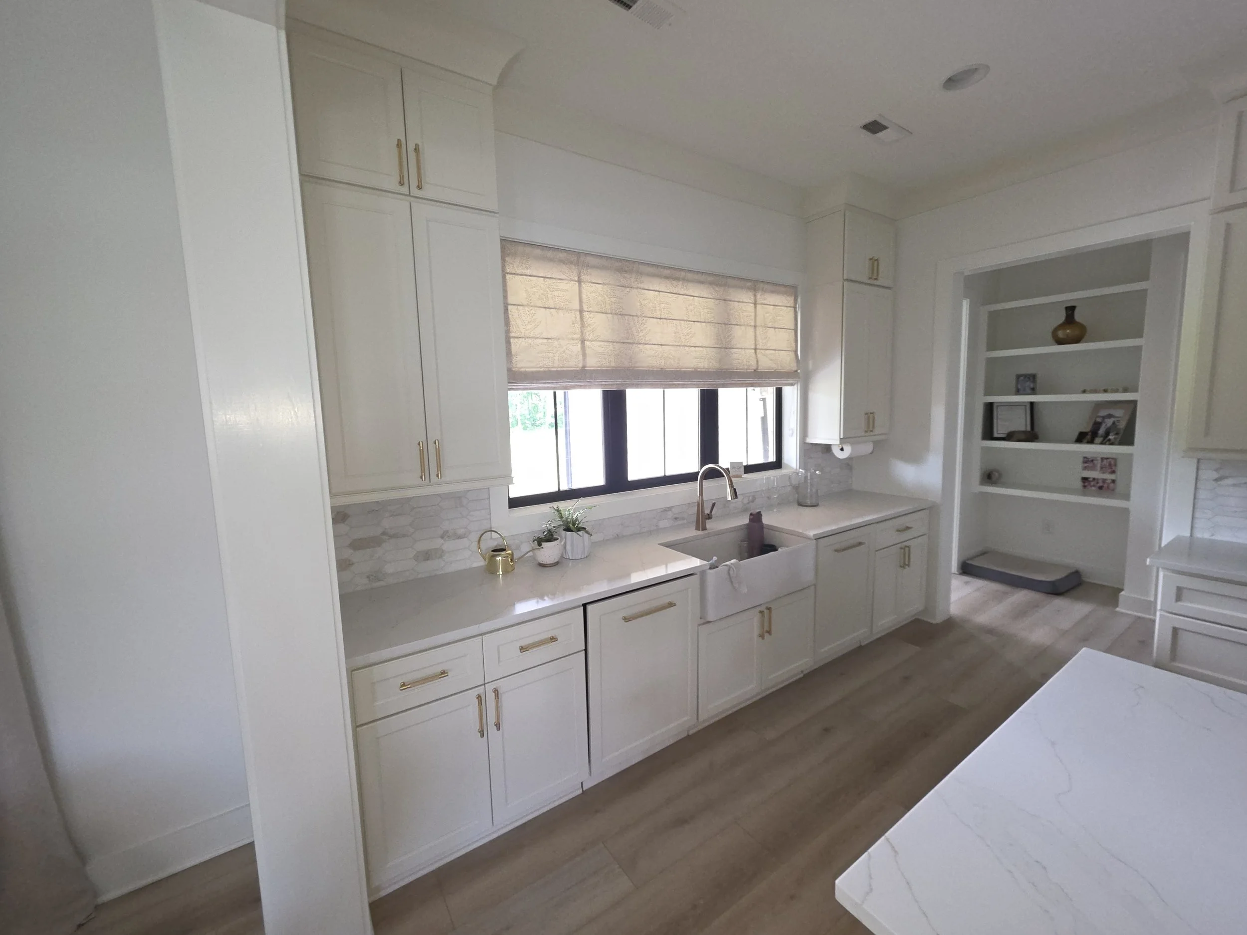 Dove White