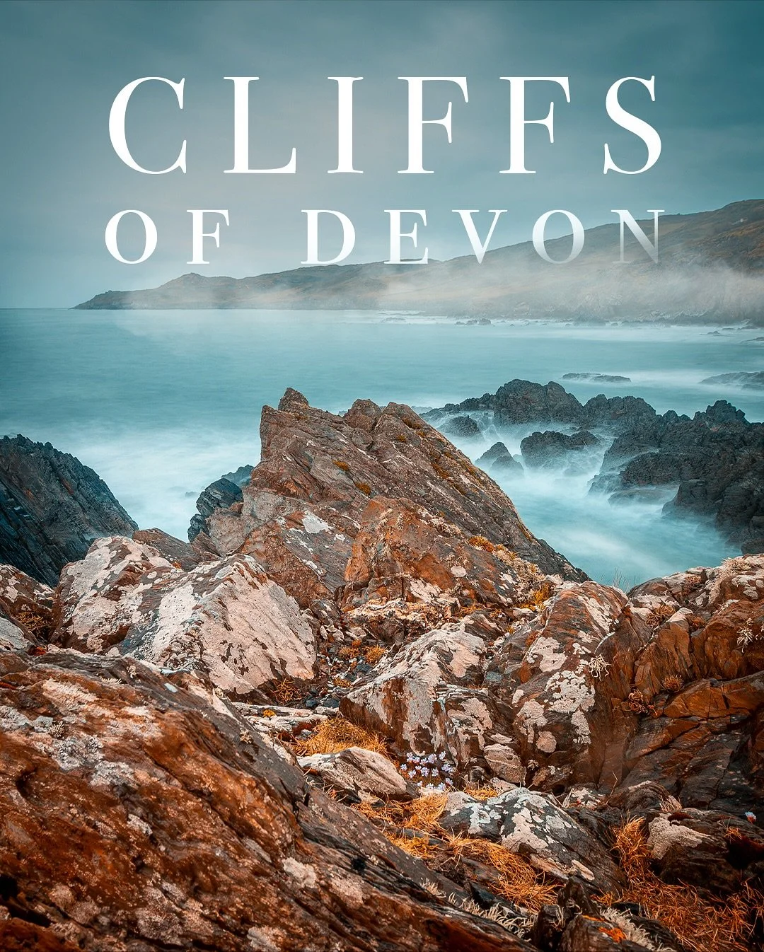 🌊 Cliffs of Devon &mdash; where the sea meets the storm.

Stood on the edge just before the clouds rolled in&hellip; the light, the textures, the shapes &mdash; everything about this view felt dramatic and alive.

The coastline here never disappoint