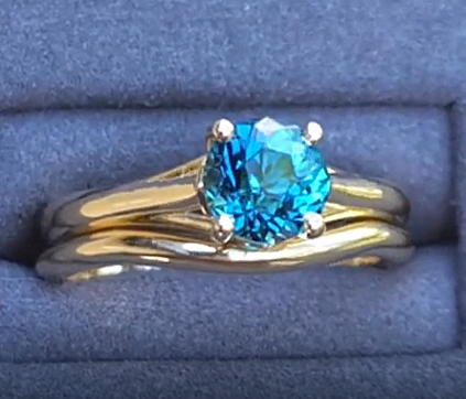 Indicolite Tourmaline in 18K YG Solitaire Engagement Ring With Matching Wedding Band