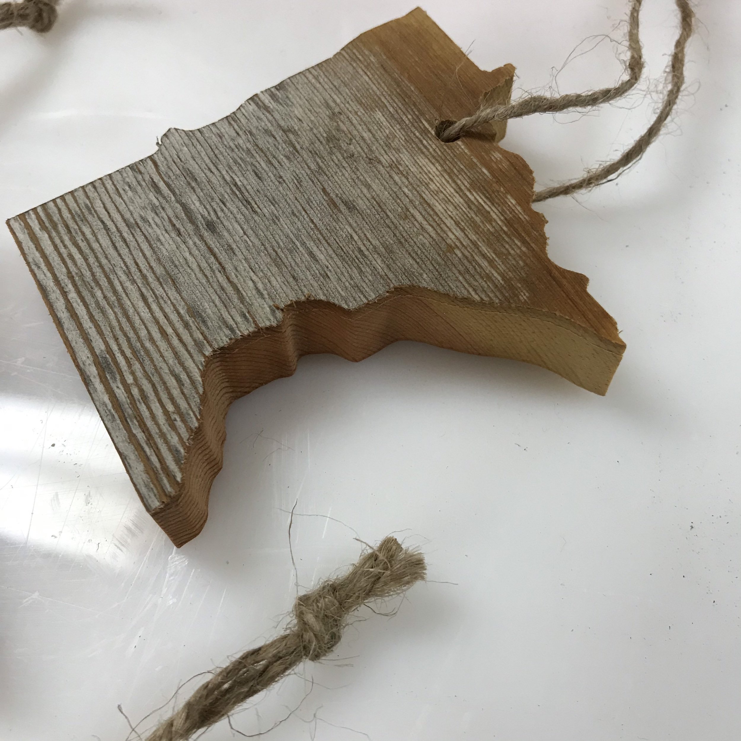 https://i.etsystatic.com/14243064/r/il/4db816/2719553405/il_fullxfull.2719553405_fy5u.jpg