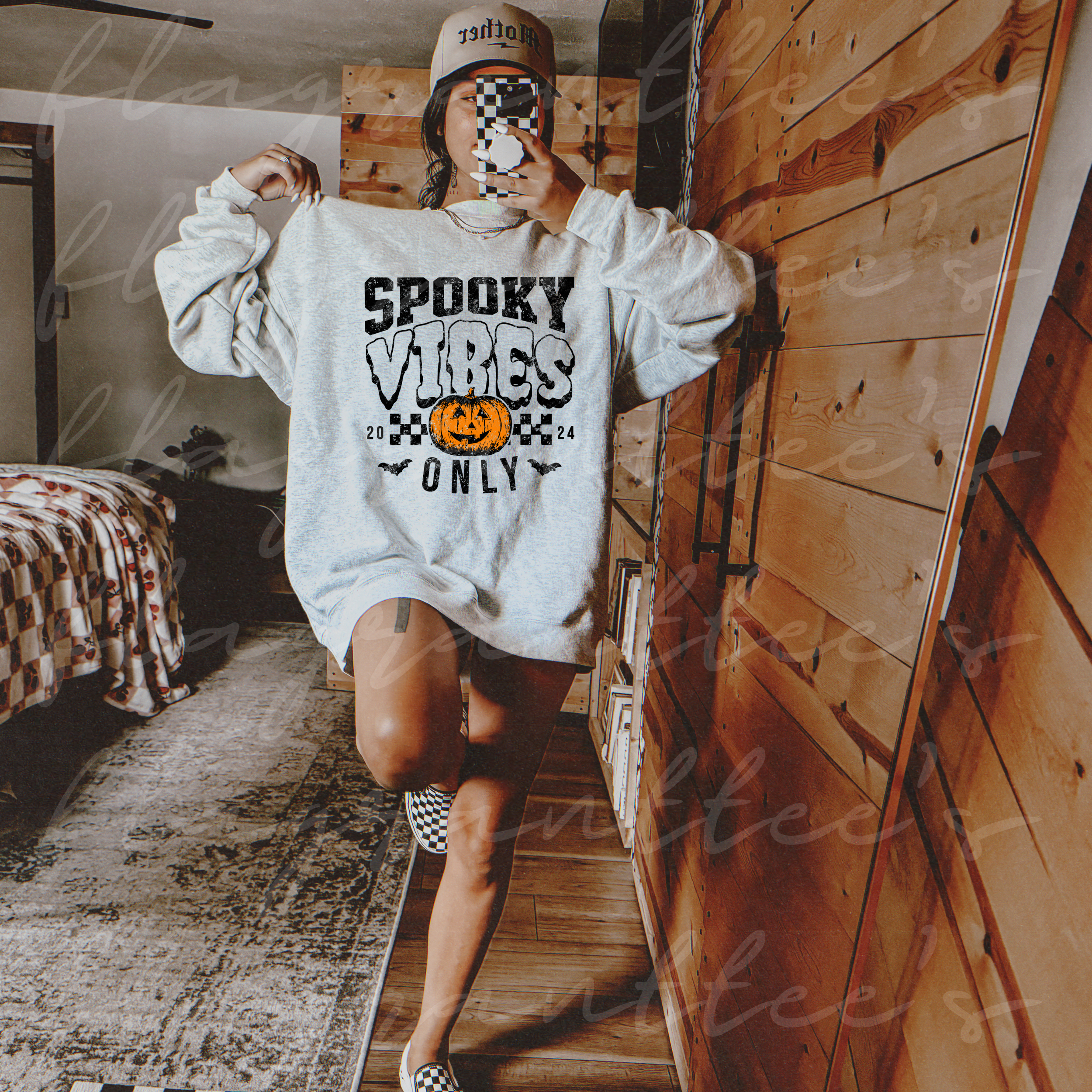 spooky vibes only crew mock .png