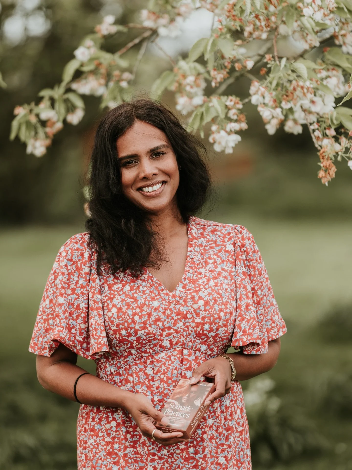 Capturing moments of womanly connection. 💫Gotta say a huge thank you to @connectionclubforwomen for bringing me into this space ..feels right at home and @mindycoebrandphotography your photography is insane!.thank you so much! Looking forward to the