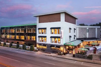 The Delaney Hotel is a unique Orlando stay for AVE guests who want something modern, local, and different from the standard hotel experience. Located near Downtown Orlando and the SoDo District, it offers a boutique-style feel with easy access to din