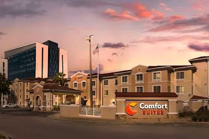 Comfort Suites is the hotel most recommended by our students because it offers the best balance of cost, comfort, and distance from the AV Educate Training Center. For students traveling in for class, the convenience of being close to the academy mak