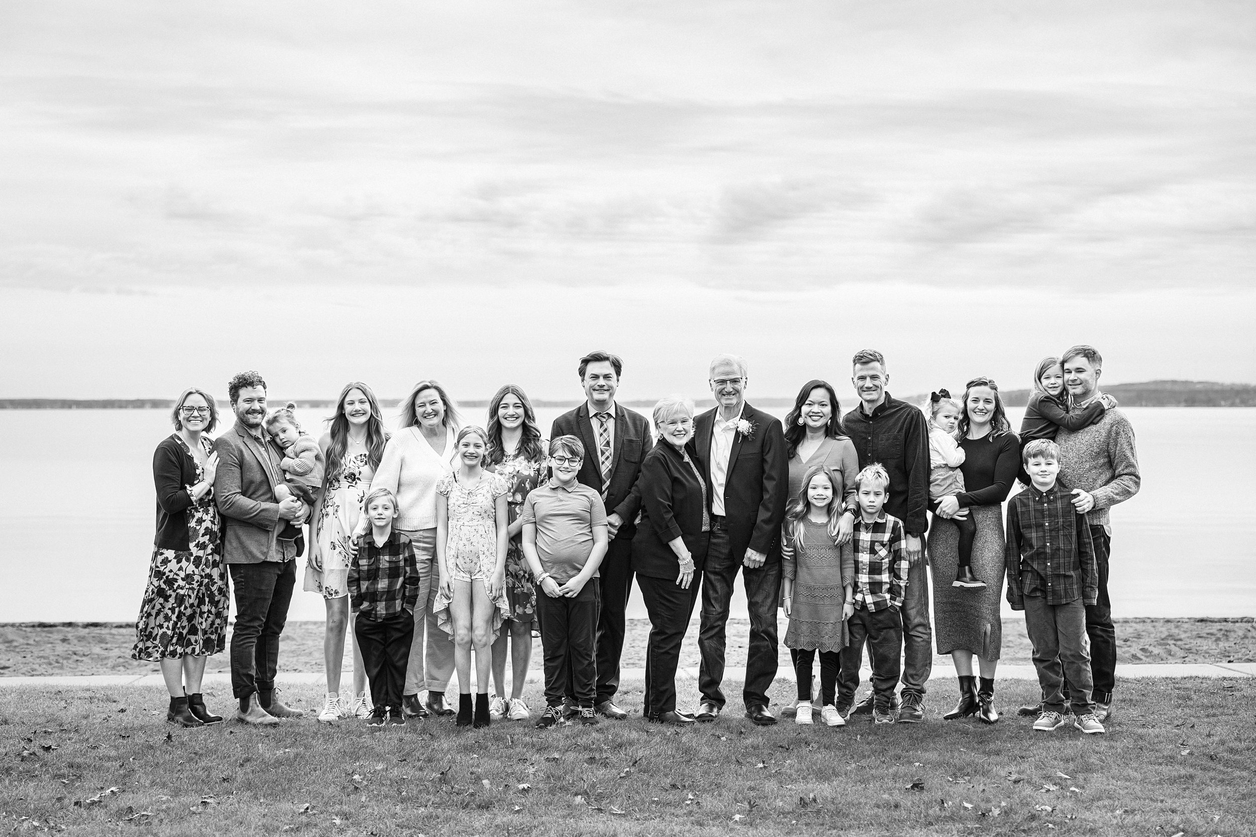 Extended-Family-Anniversary-Grand-View-L:podge-Nisswa-MN_RAU-PHOTO.jpg