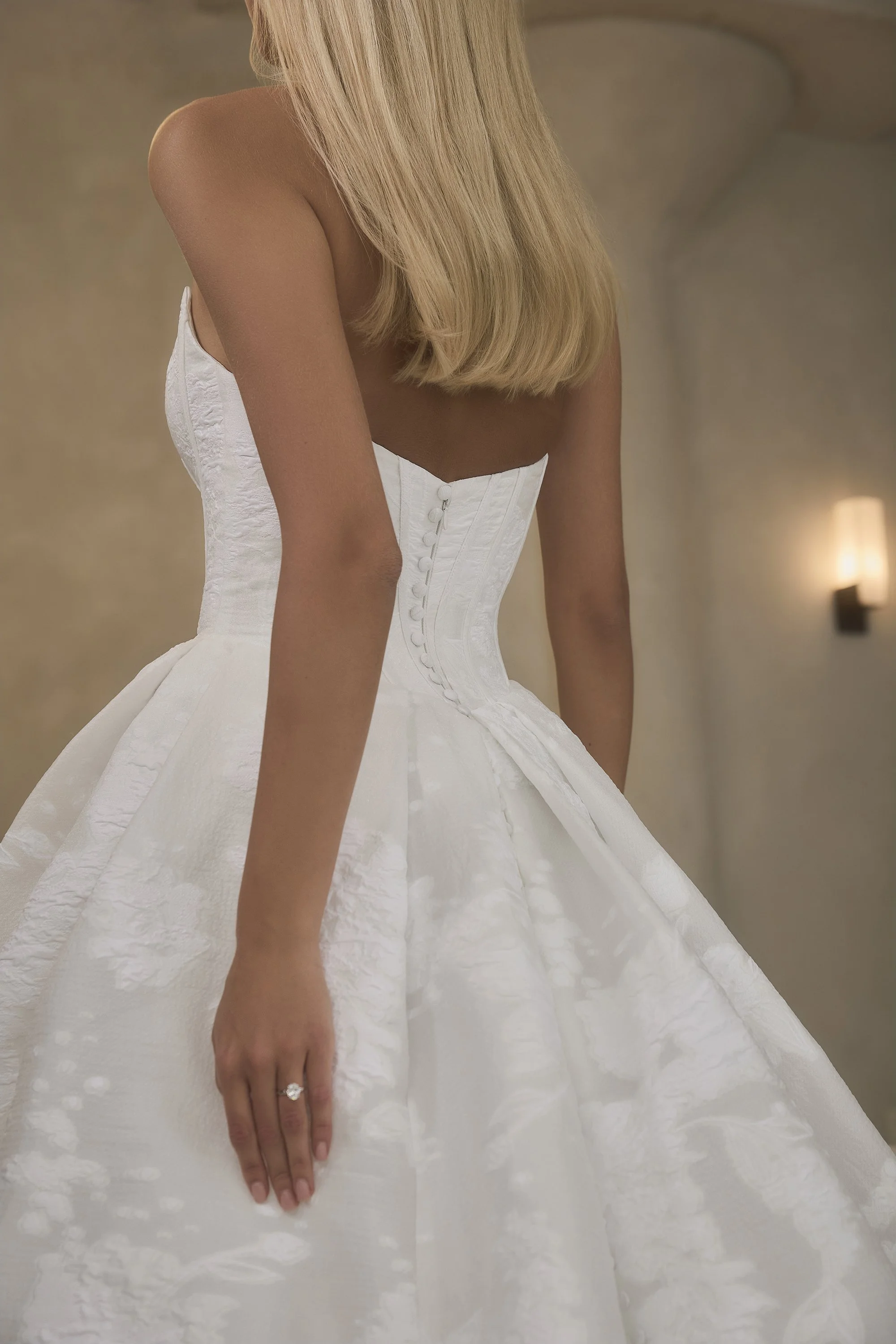 2640 Guinevere Back Close Web.jpg
