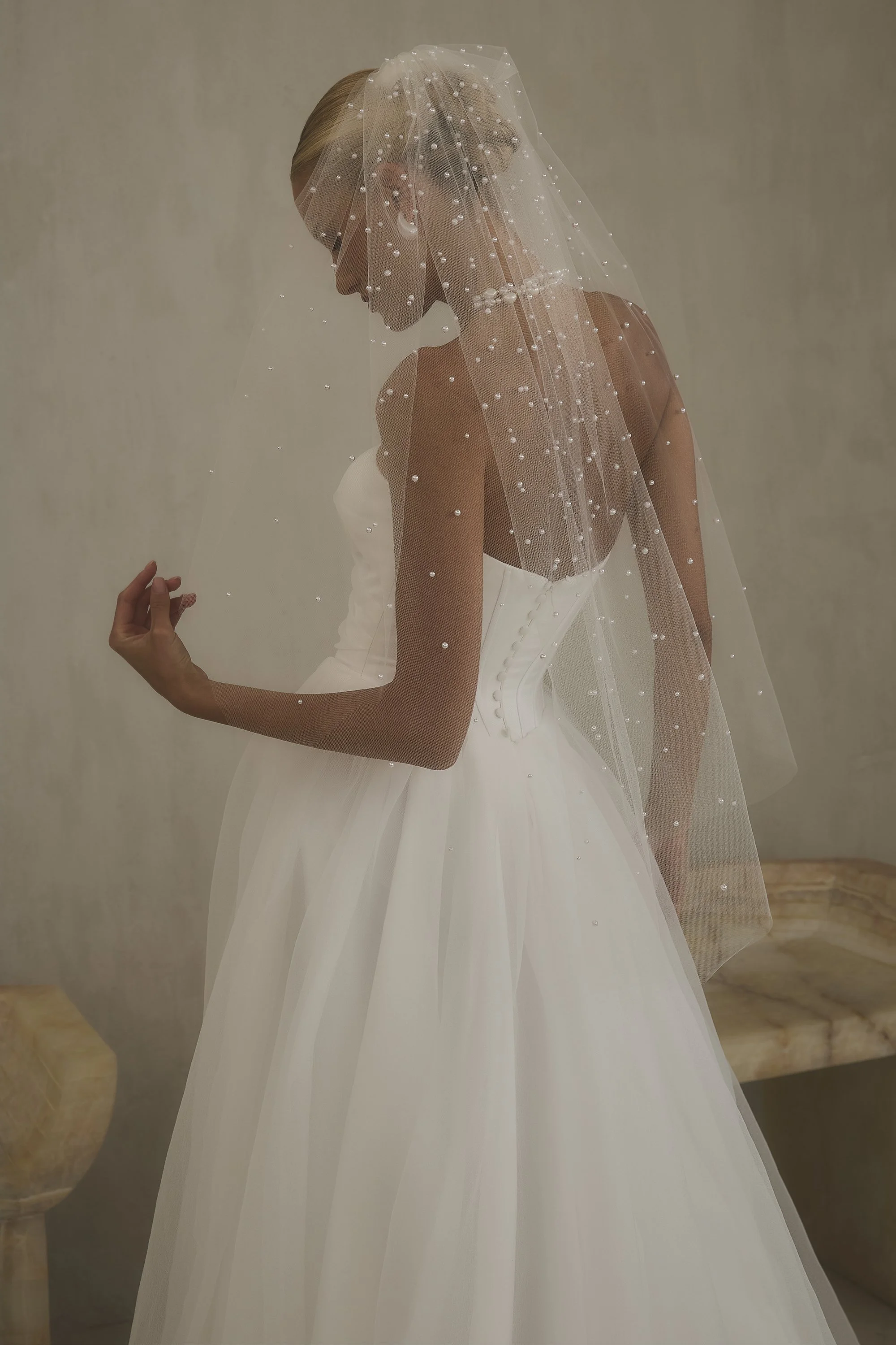 2637V Charisse Veil Back Web.jpg