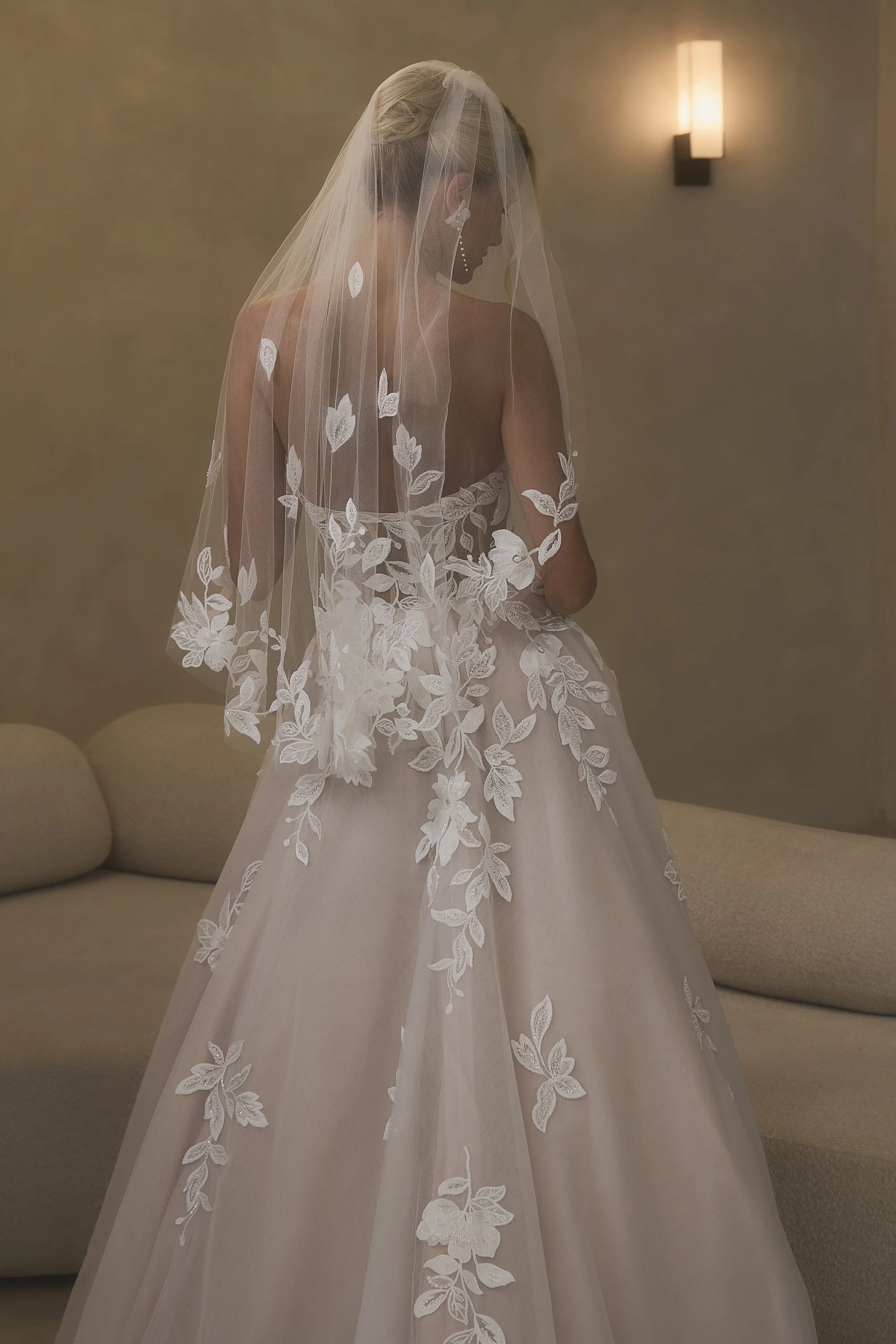 2627V Elsbeth Veil Back Web.jpg
