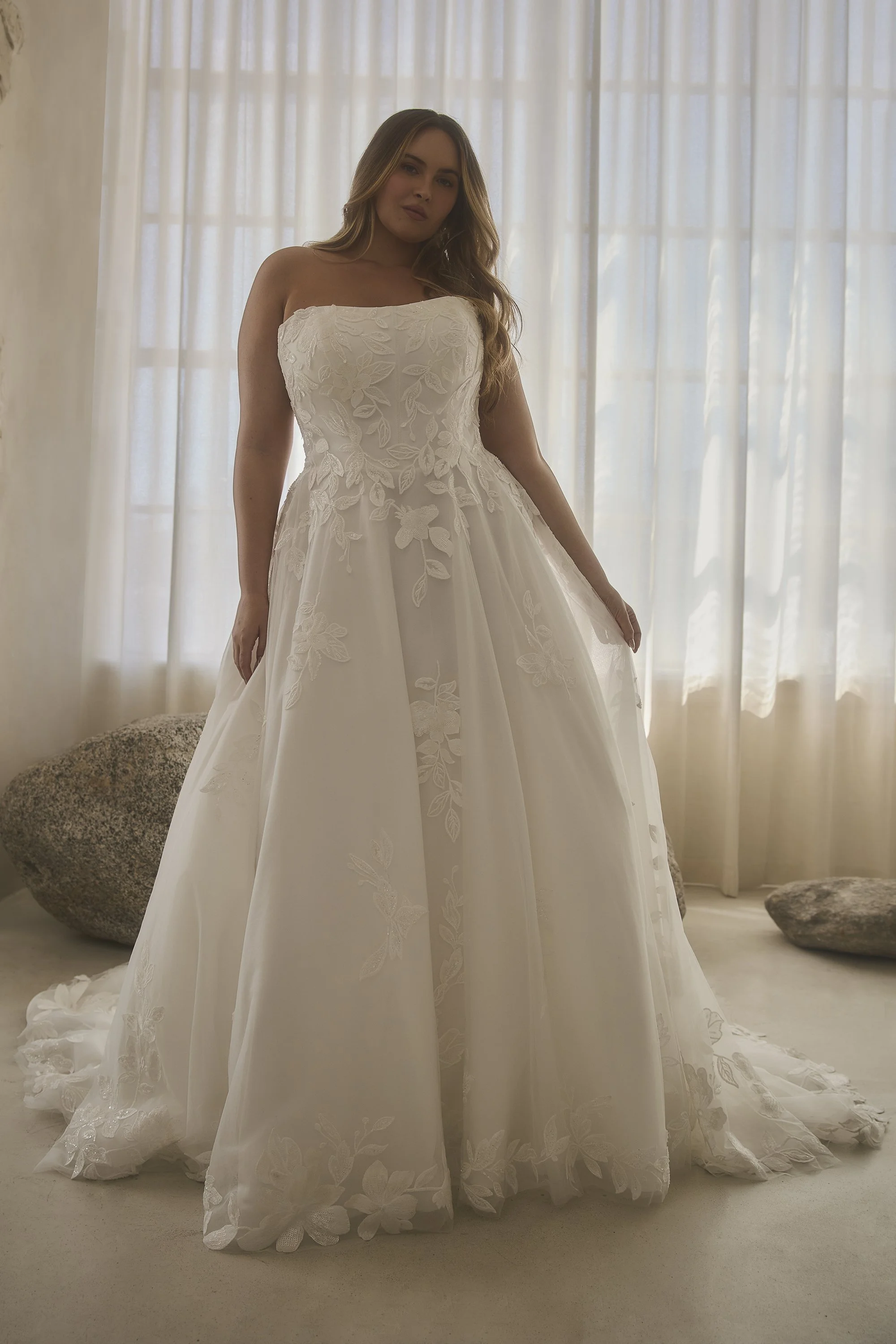 2627C Elsbeth Front Web.jpg