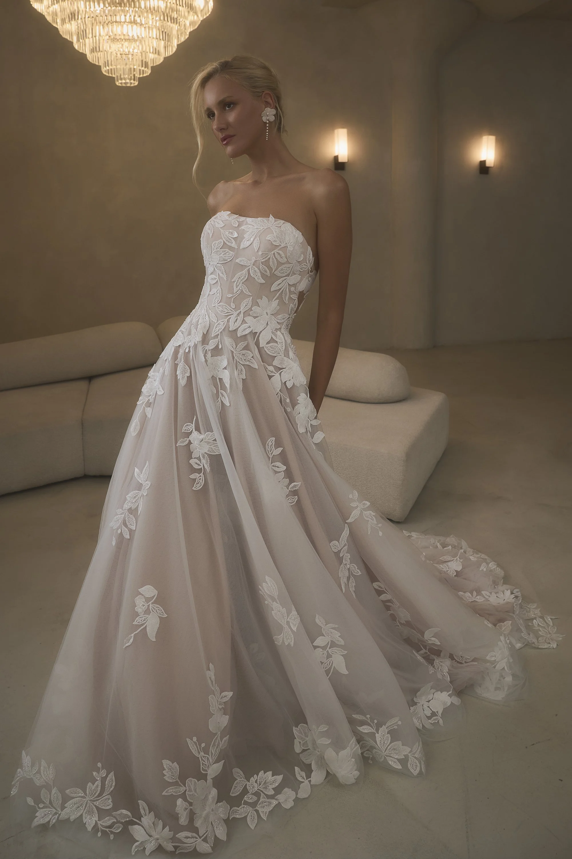 2627 Elsbeth Front Web.jpg