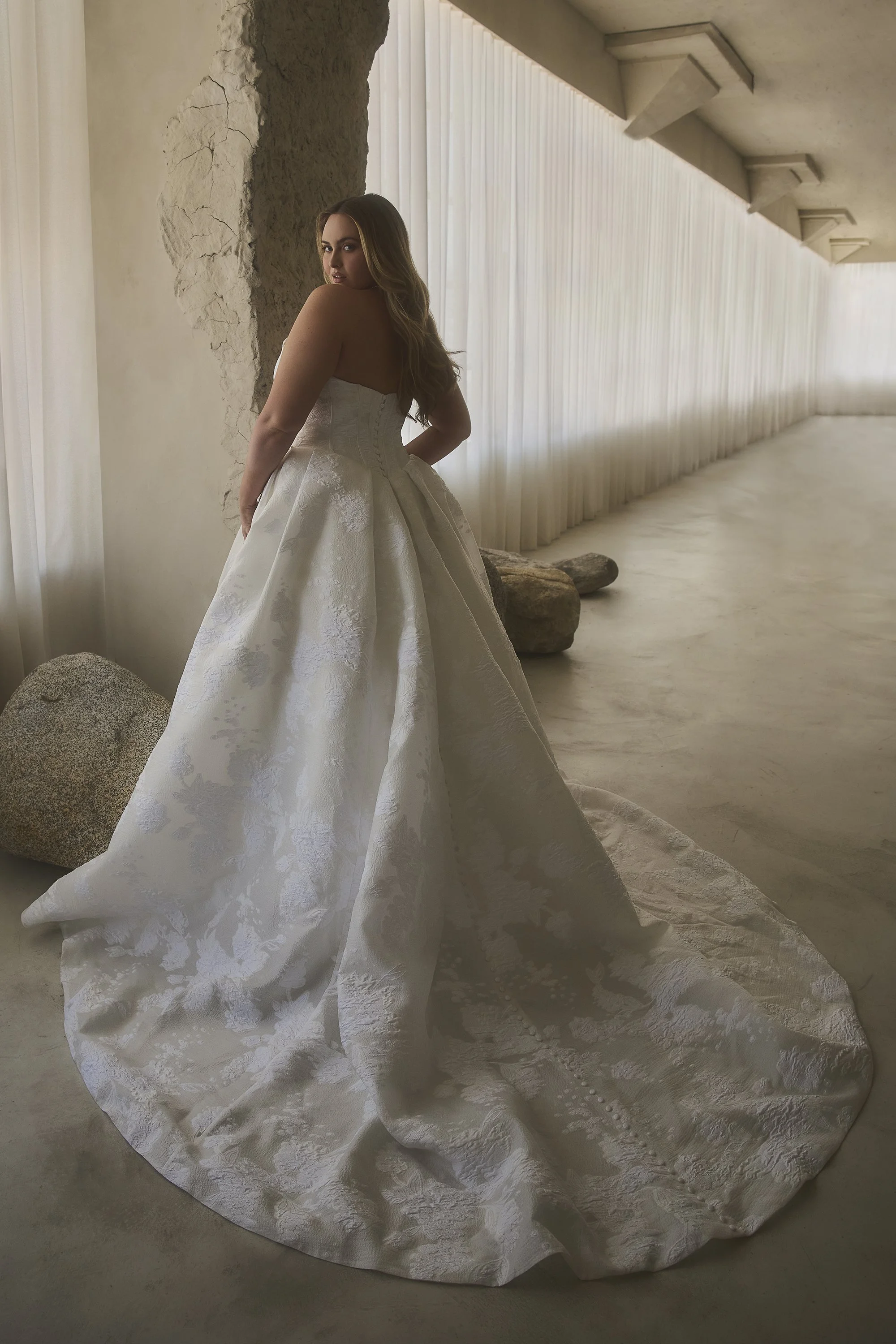 2640C Guinevere Back Web.jpg