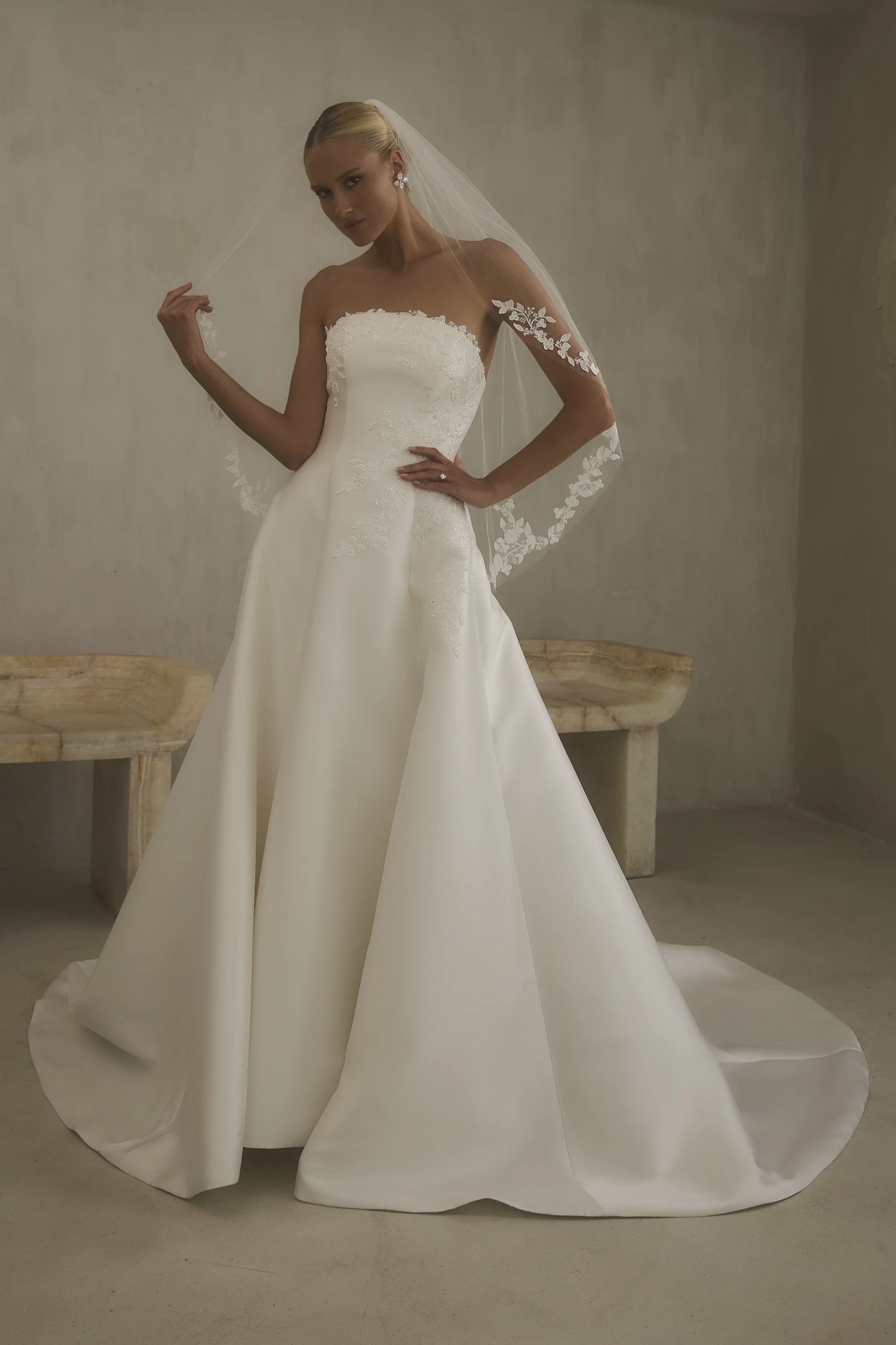 2624-2 Hadley Veil Front Web.jpg