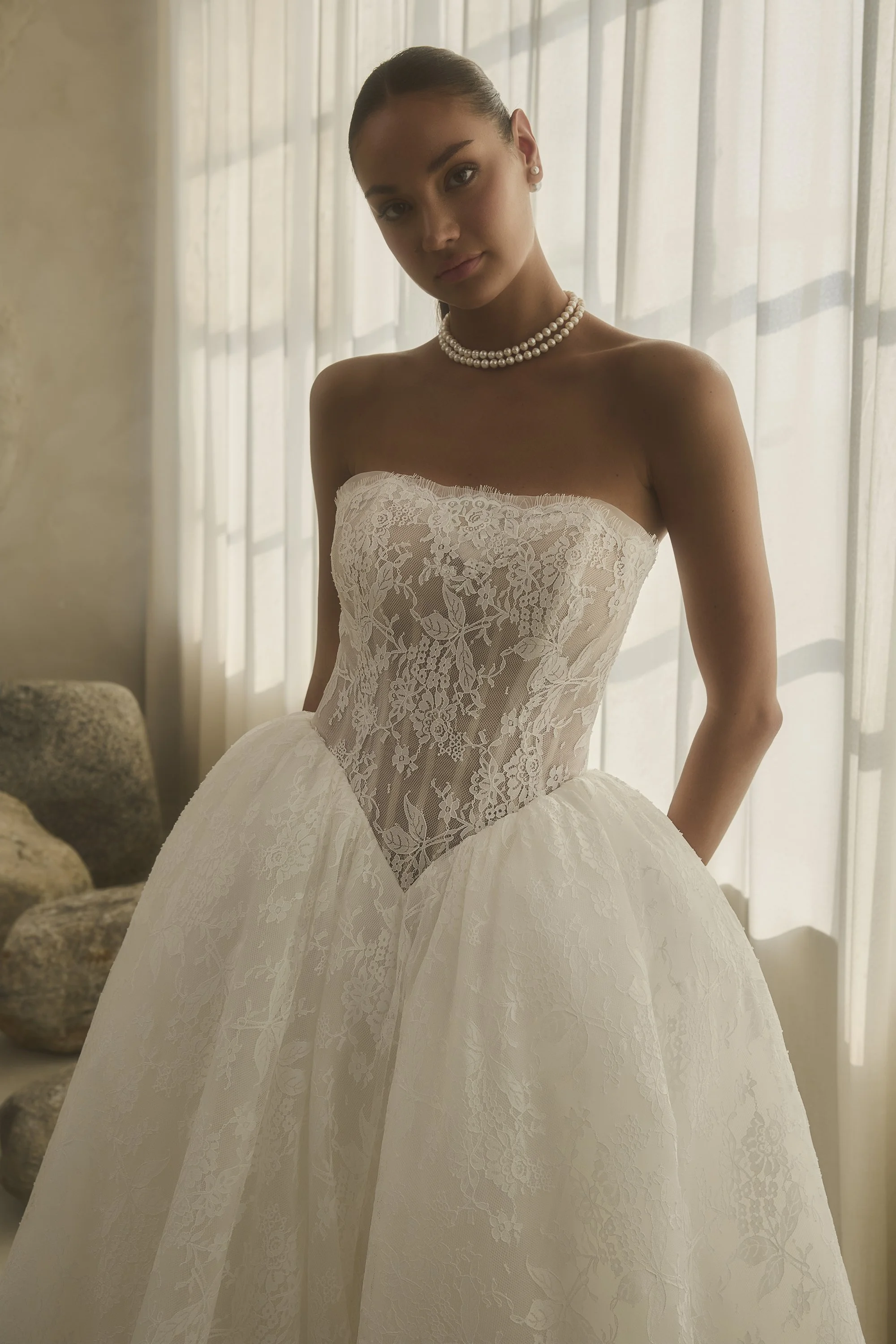 2625 Polina Front Close Web.jpg