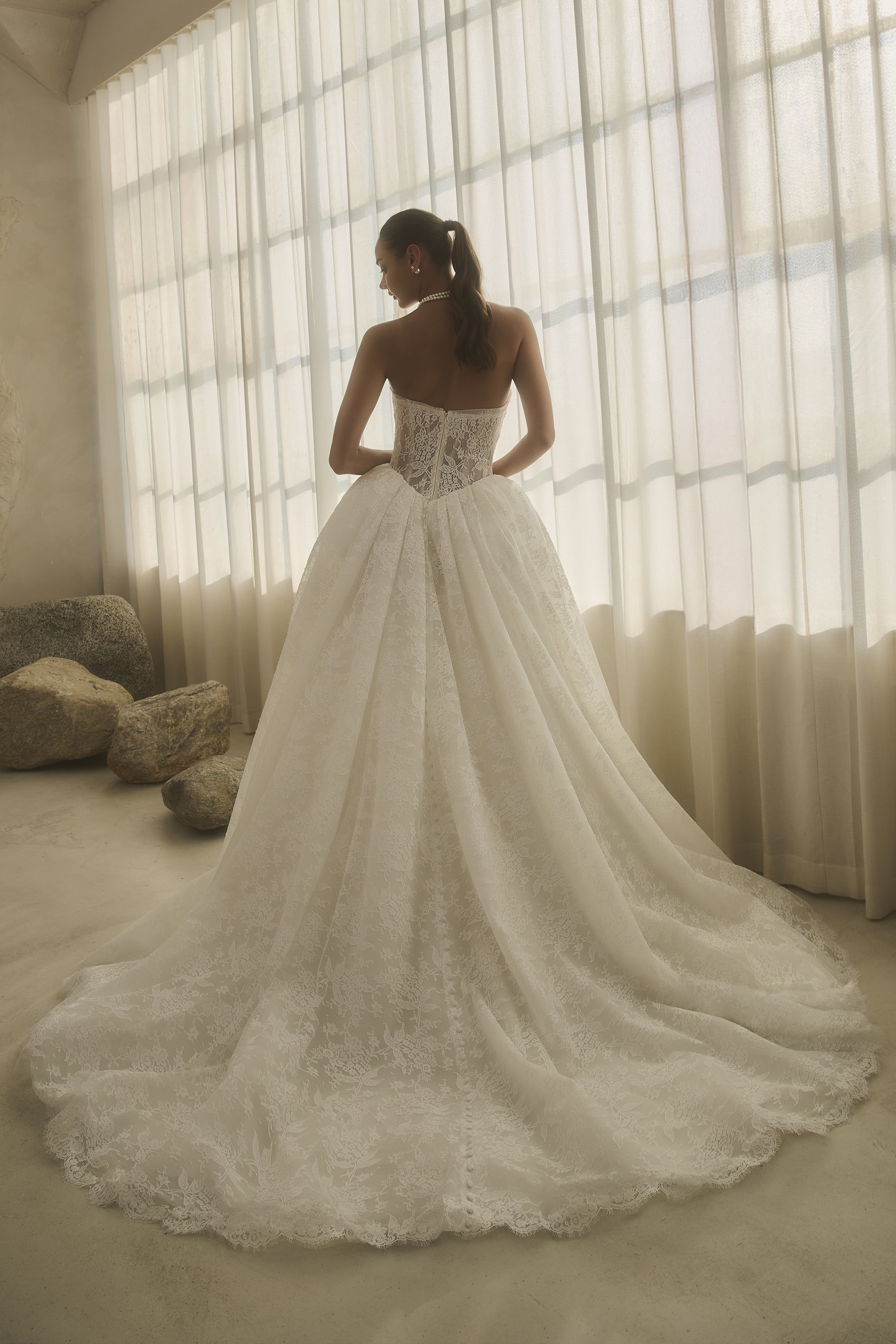 2625 Polina Back Web.jpg
