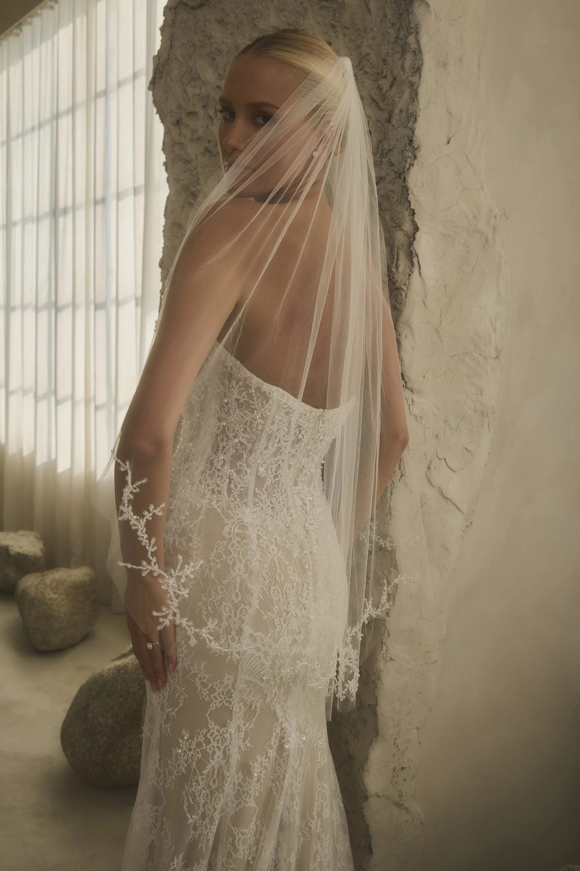 2623V Etta Veil Back Web.jpg