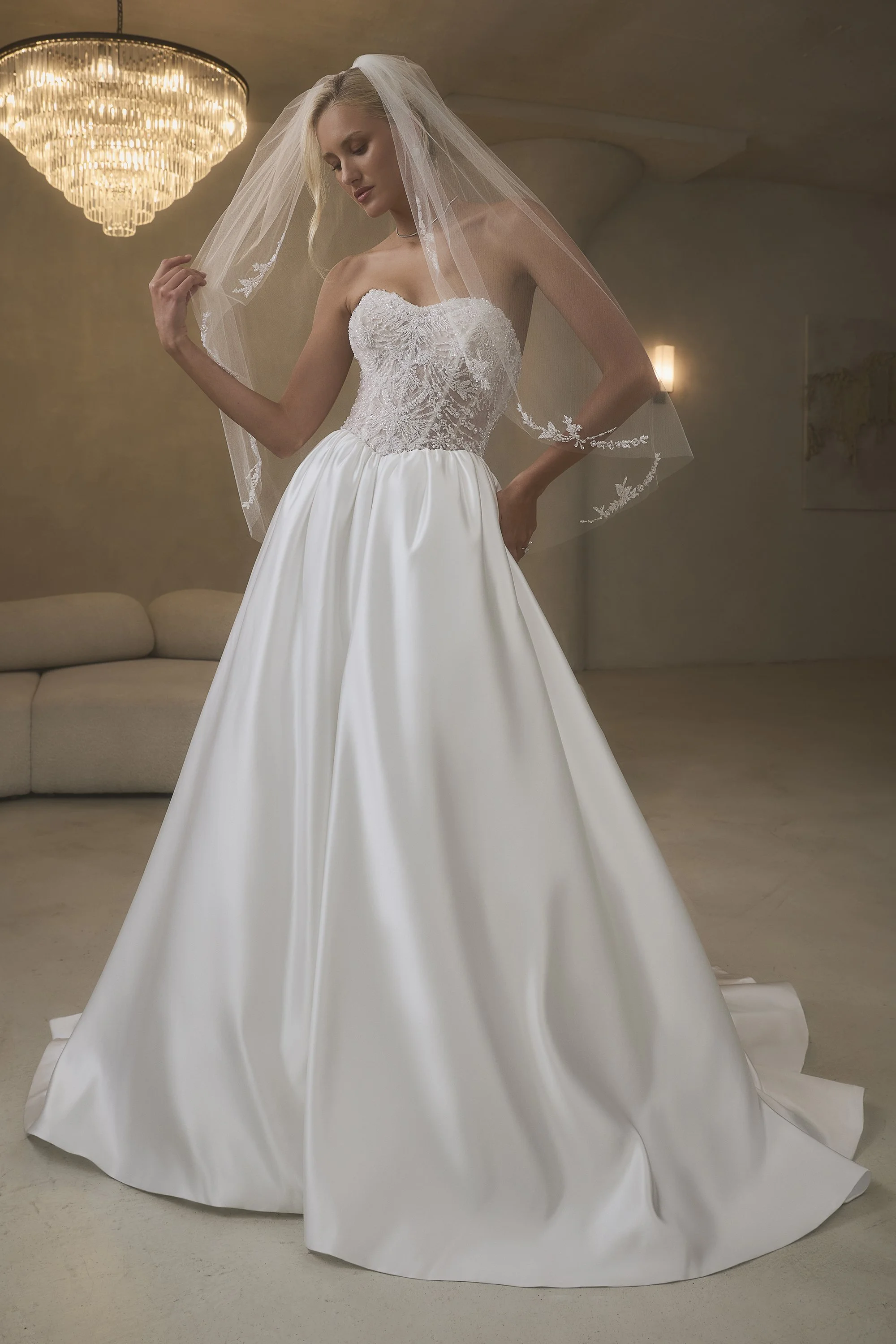 2636V Nicoletta Veil Front Web.jpg