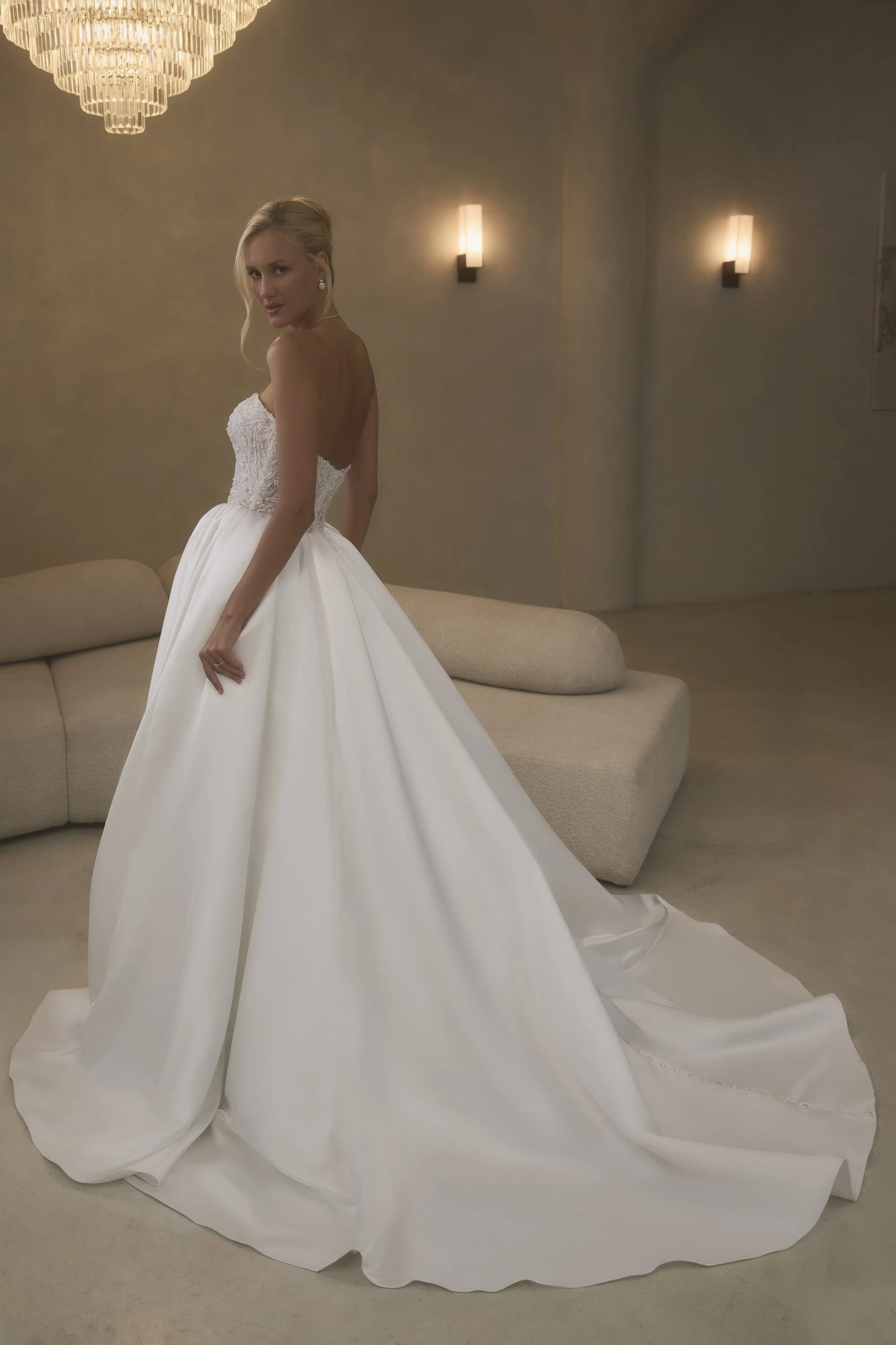 2636 Nicoletta Back Web.jpg