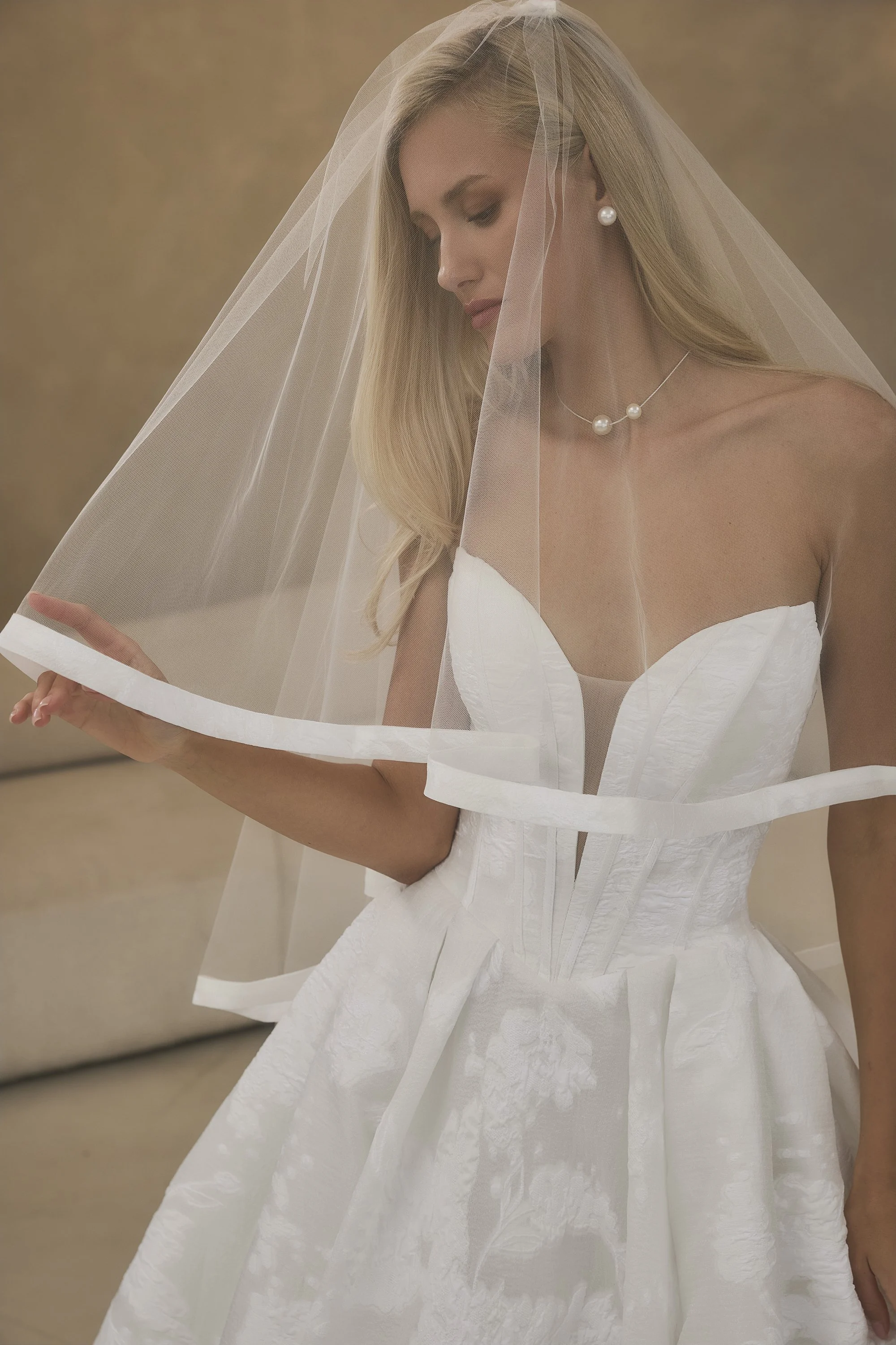 2640V Guinevere Veil Front 2 Web.jpg