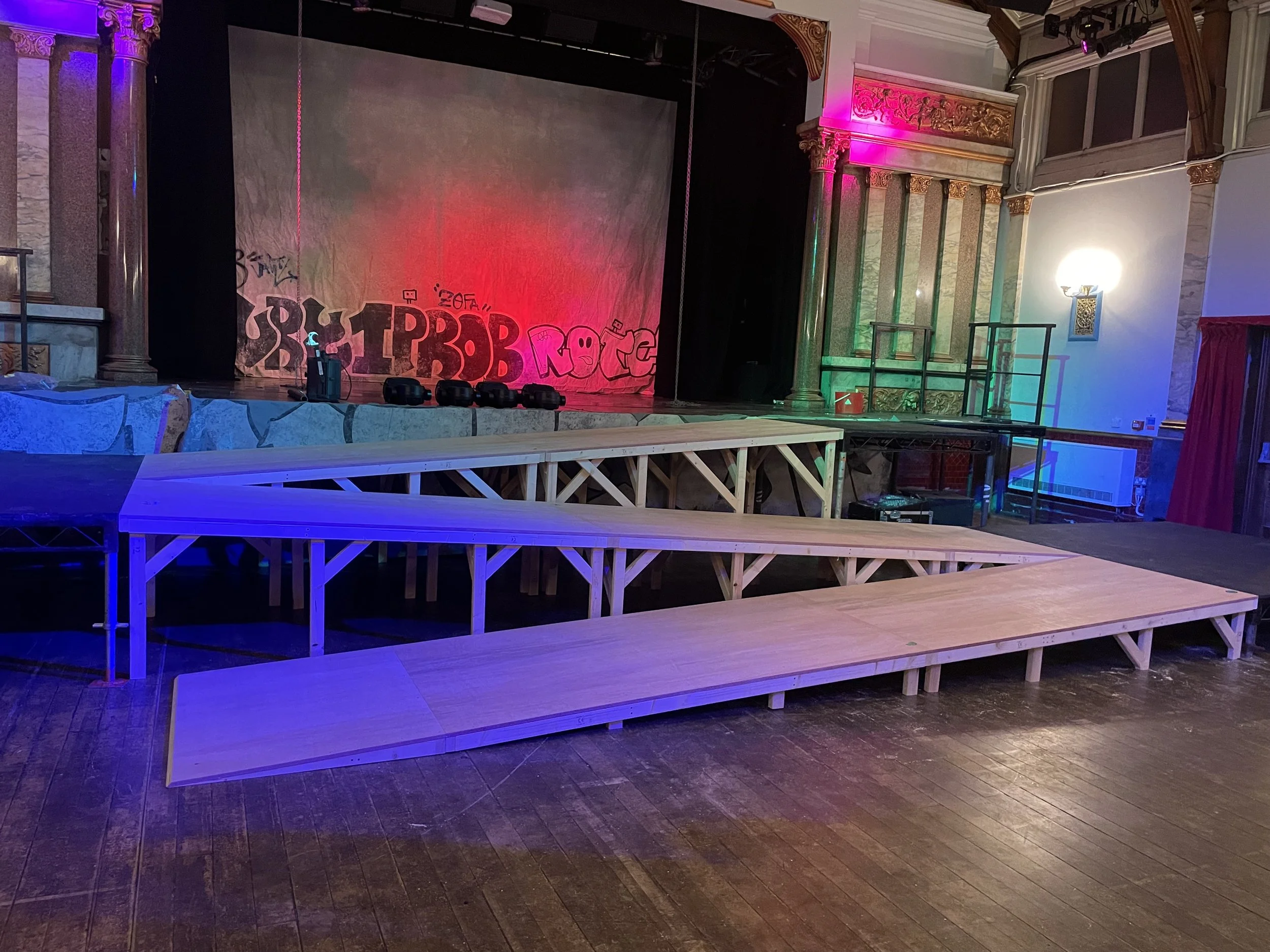 'Nightshift' Zoo Co Theatre: structural design, carpentry