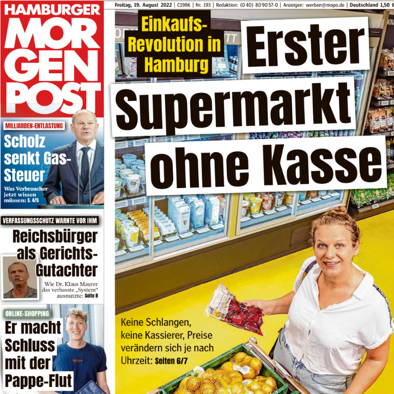 Die Titelseite der Hamburger Morgenpost vom 19. August 2022, die über eine Revolution im Hamburger Einkauf handelt, bei der es keinen Kassenbereich im Supermarkt gibt. Das Bild zeigt eine Frau mit Lebensmitteln in einem Supermarktregal vor gelben Bod