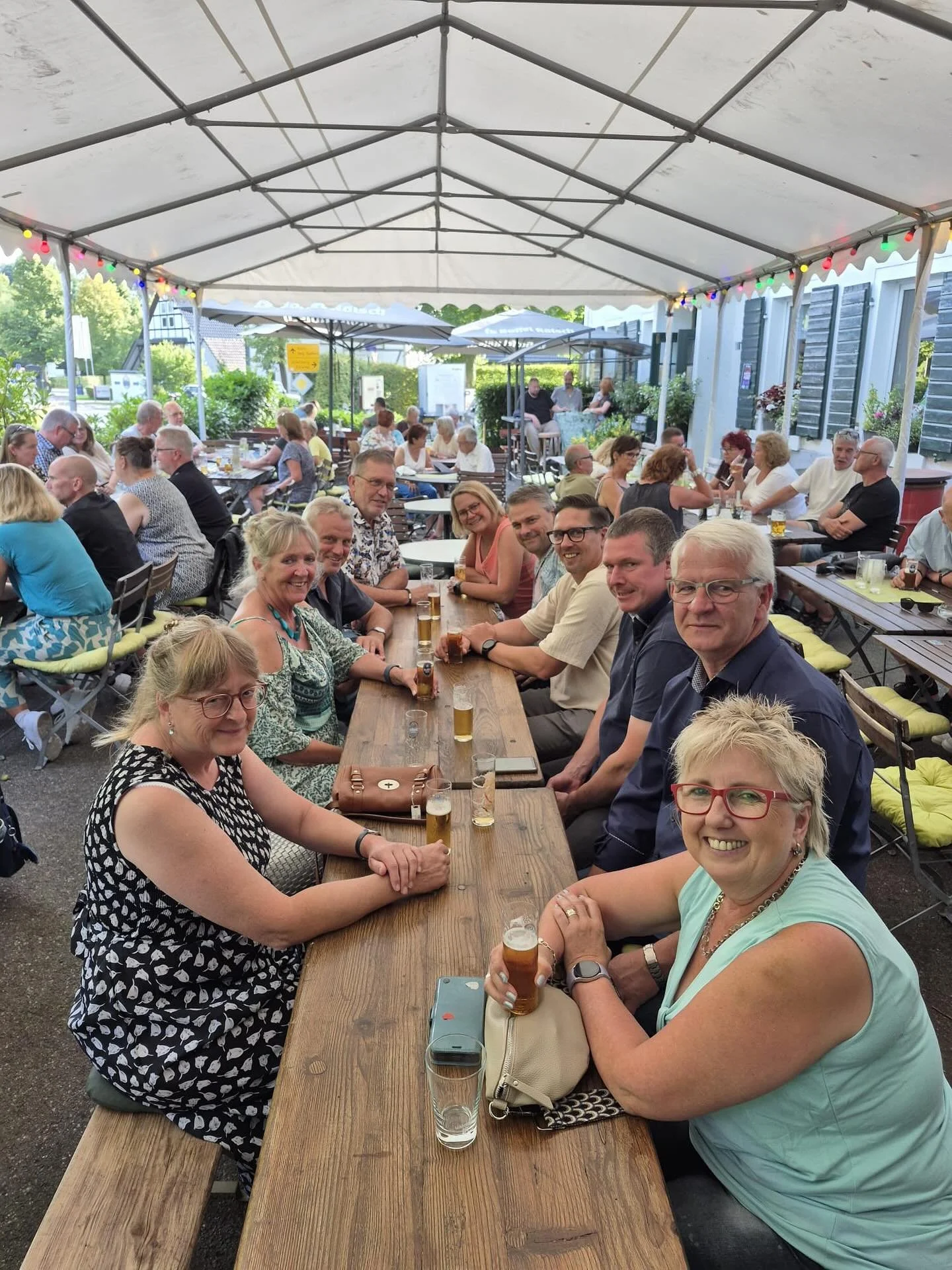 Am Freitag waren wir mit einer kleinen Abordnung in der Gastst&auml;tte @zurquellederstrunde. Was ein sch&ouml;ner Abend bei BAP-Livemusik von Pik Sibbe! 🤩 💛❤️