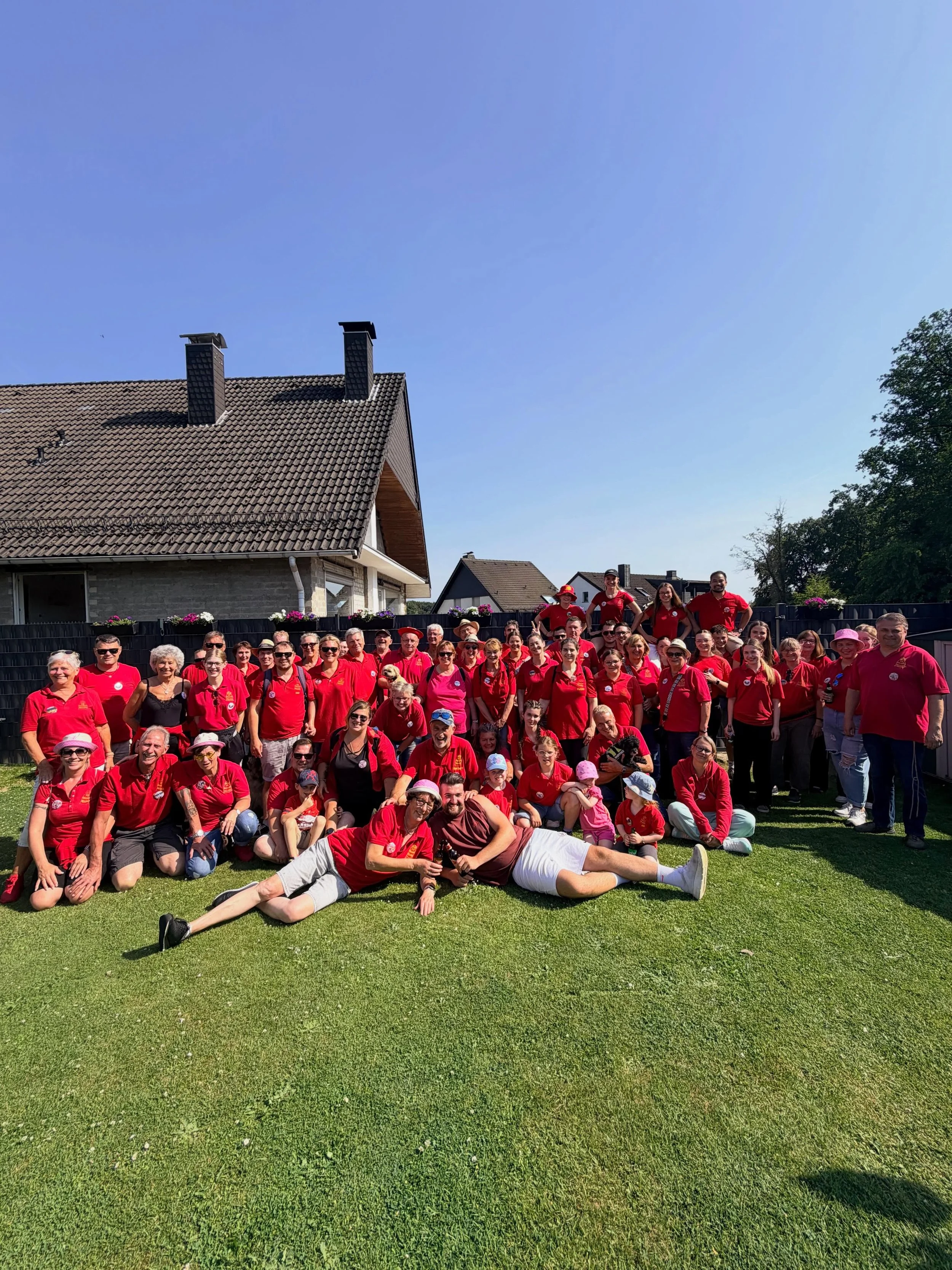 Wandertag 2026 ☀️
Am vergangenen Samstag fand unser traditioneller Wandertag statt. Bei bestem Wetter versammelten wir uns am Startpunkt in Offermansheide, um gemeinsam einen tollen Tag zu erleben. Die Wanderstrecke f&uuml;hrte uns durch die sch&ouml