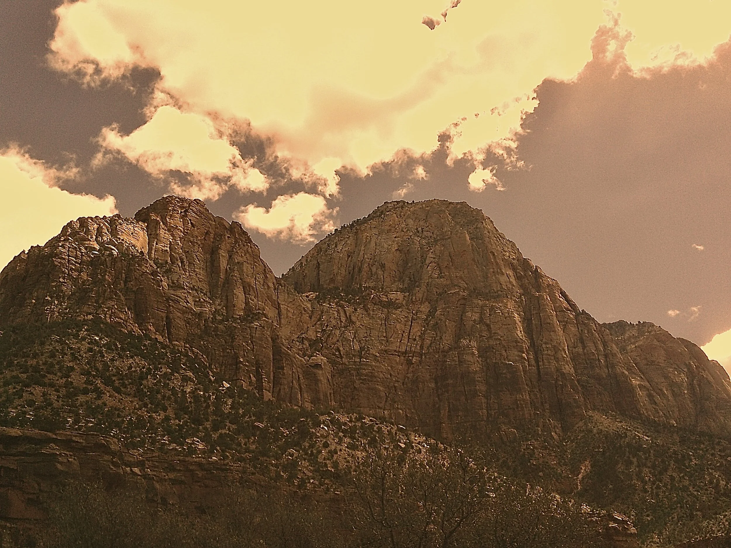 (17, CA, USA) Anonymous - Following the Crowd