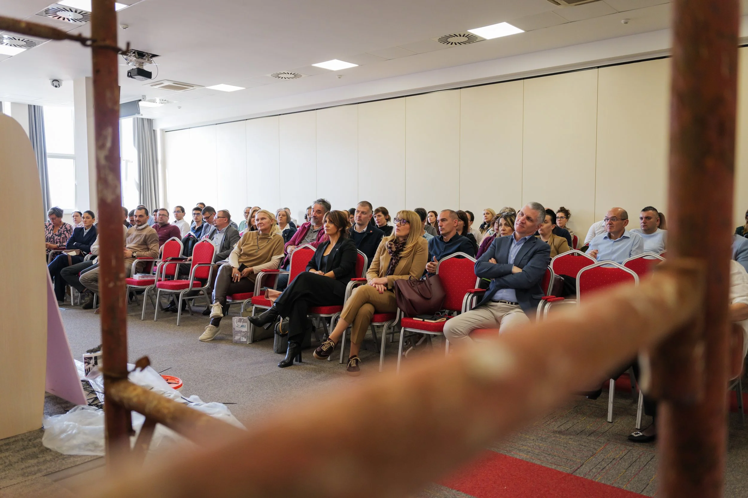 "Behind the Construction – Demystifying Renovation of Buildings": Experts Gather in Niš to Address Systemic Challenges