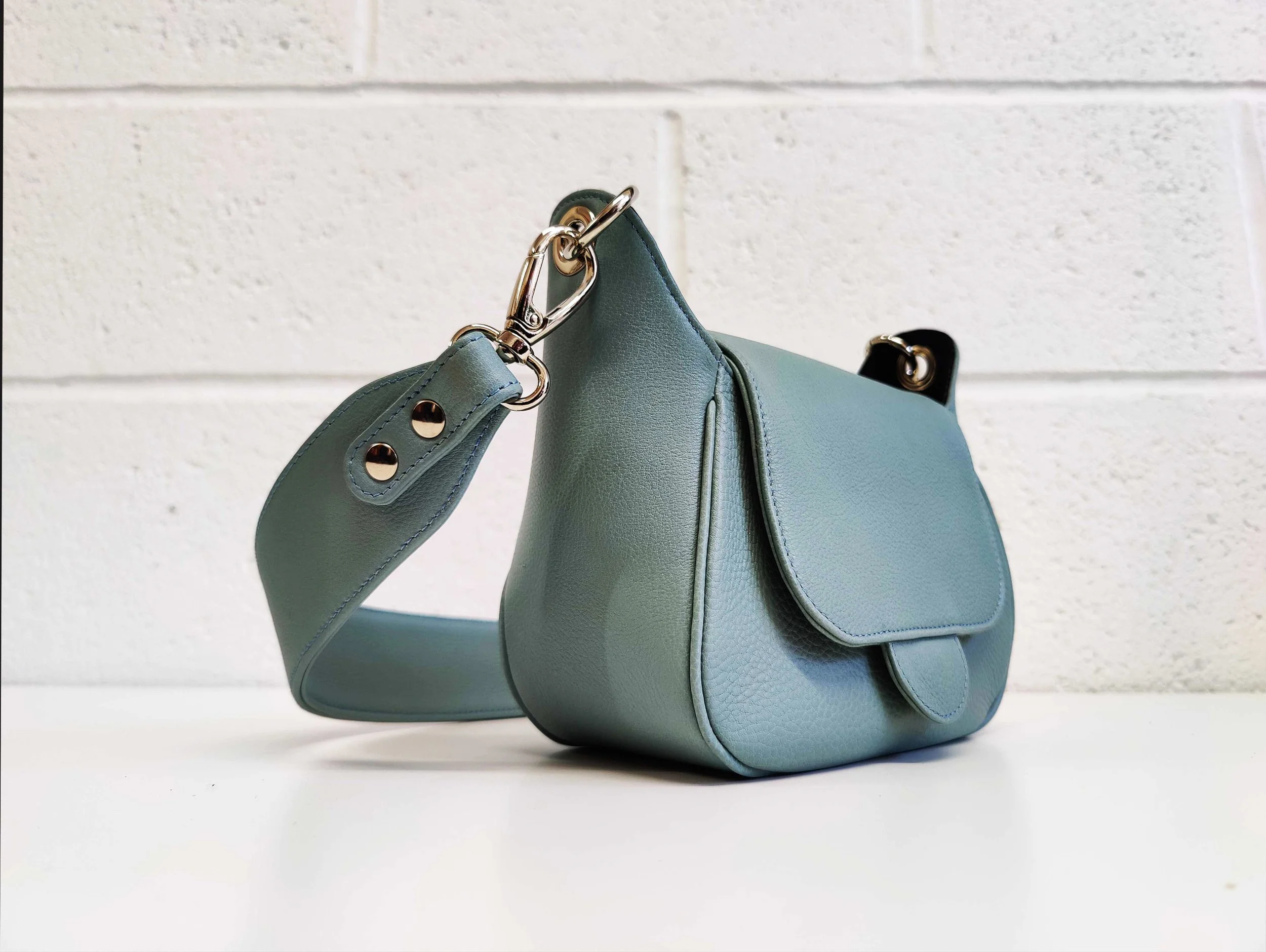 Bag made by Veshin Factory London in partnership with The London Leather Workshop (1).jpg