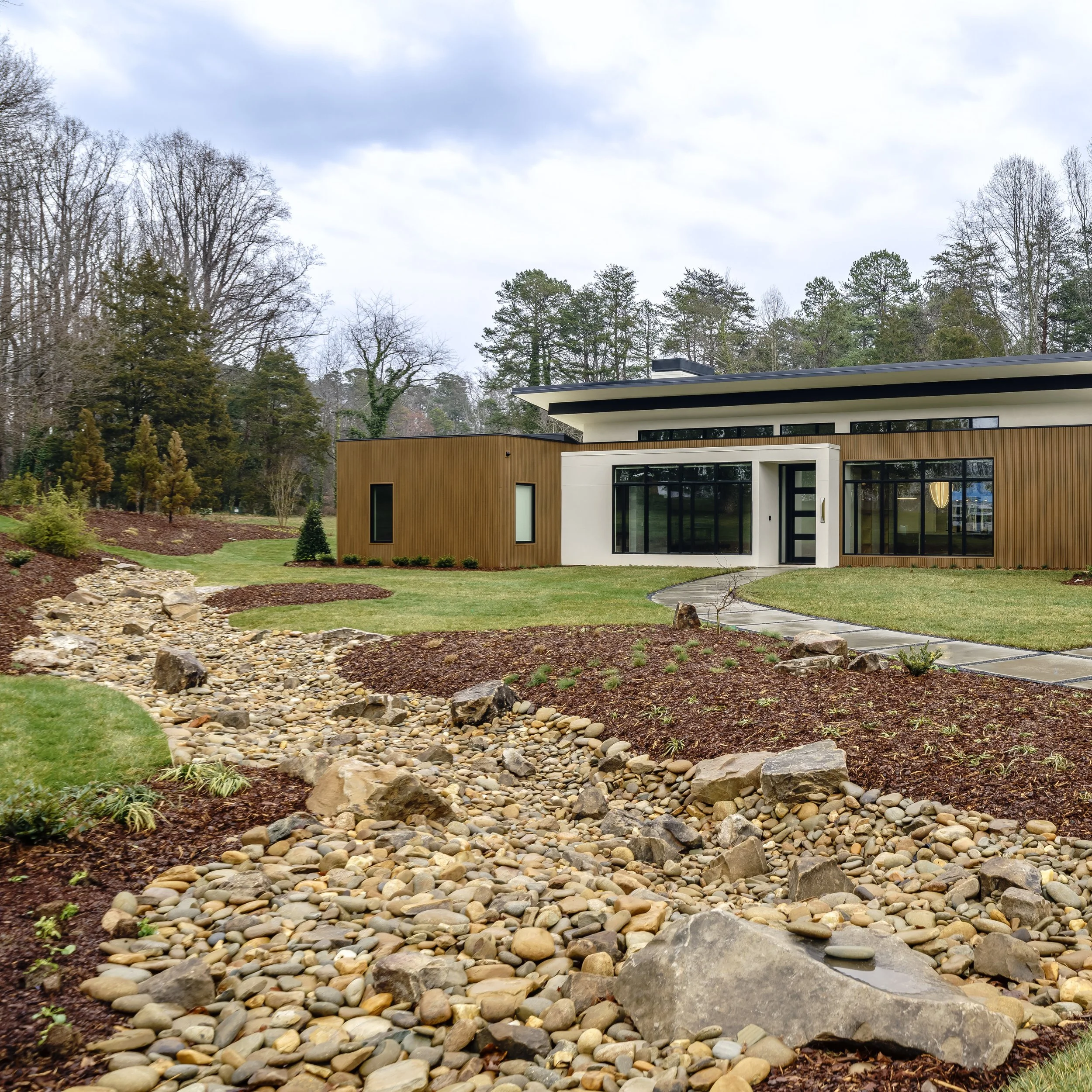 APPLE REA RESIDENCE