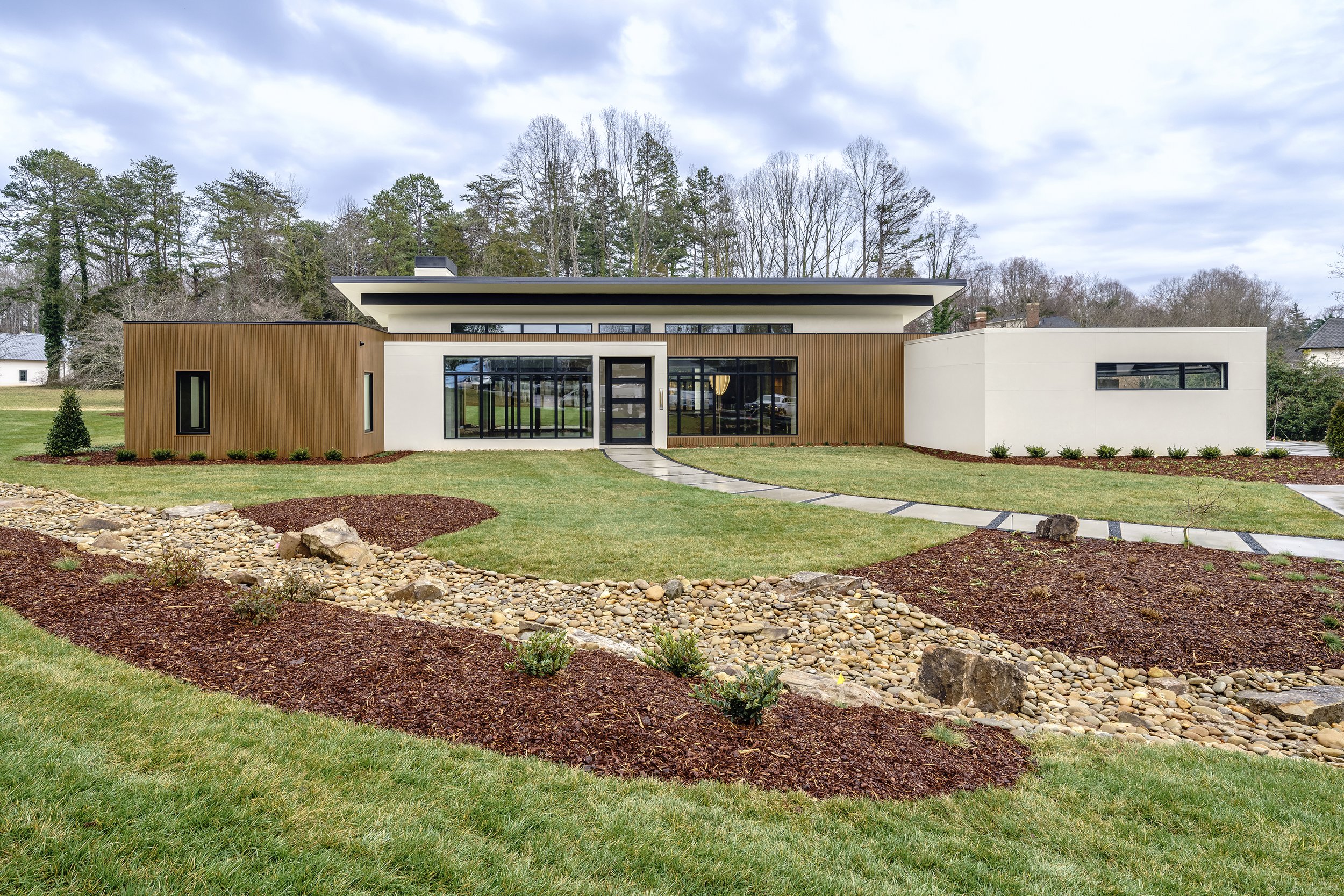APPLE REA RESIDENCE
