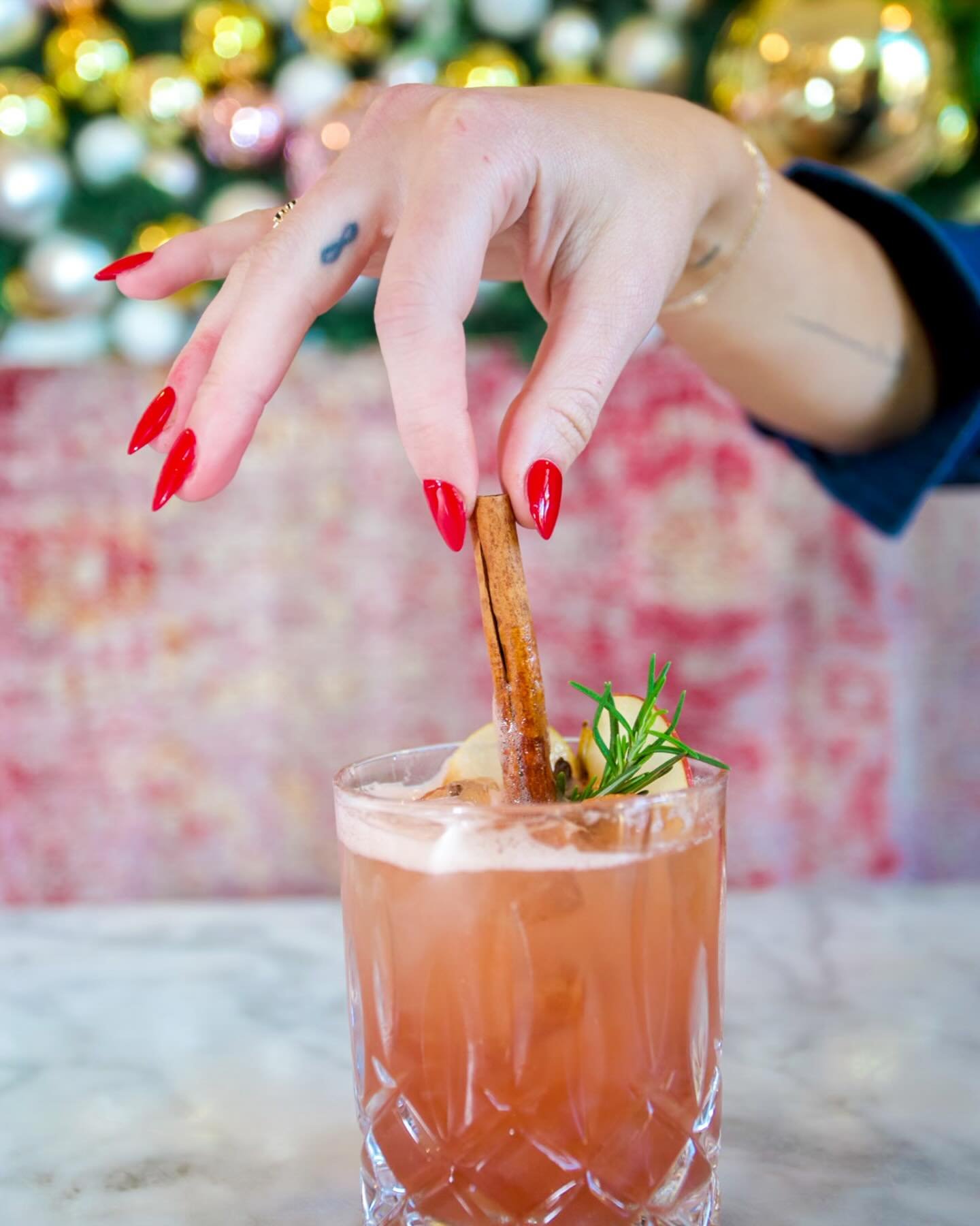 ✨ Nails at 3, cocktails at 4&mdash;because a perfect mani deserves a perfect martini. 💅🍸

Indulge in a little Le Fruit luxury, then toast to your flawless tips at Paradiso. Cheers to self-care done right! 🥂 #lefruit #lefruitnails #dallas