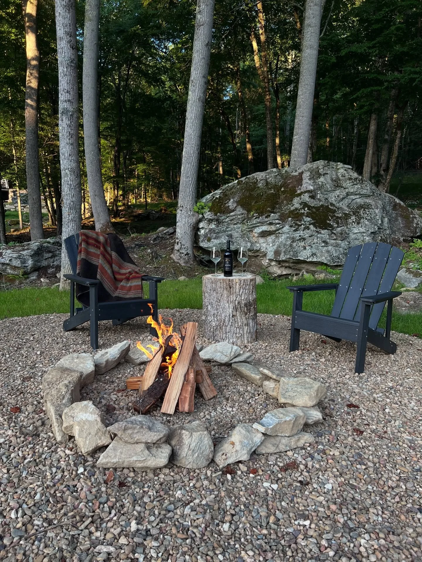 🍂 Looking to escape to the mountains for peak fall colors? @thebarlowrv has just one more weekend spot left in October&mdash;Site 3 The Rock, arriving Saturday 10/25.

We also have a few weekday stays open if you&rsquo;d like a quieter visit. 🍁✨

C