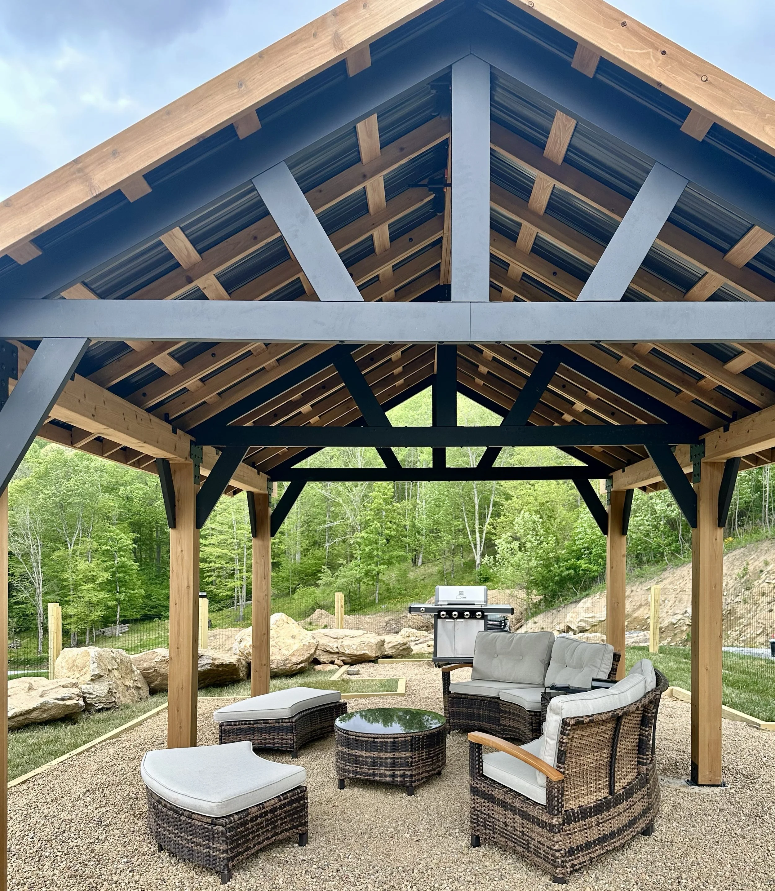 TheLulu_undergazebo_3.jpg