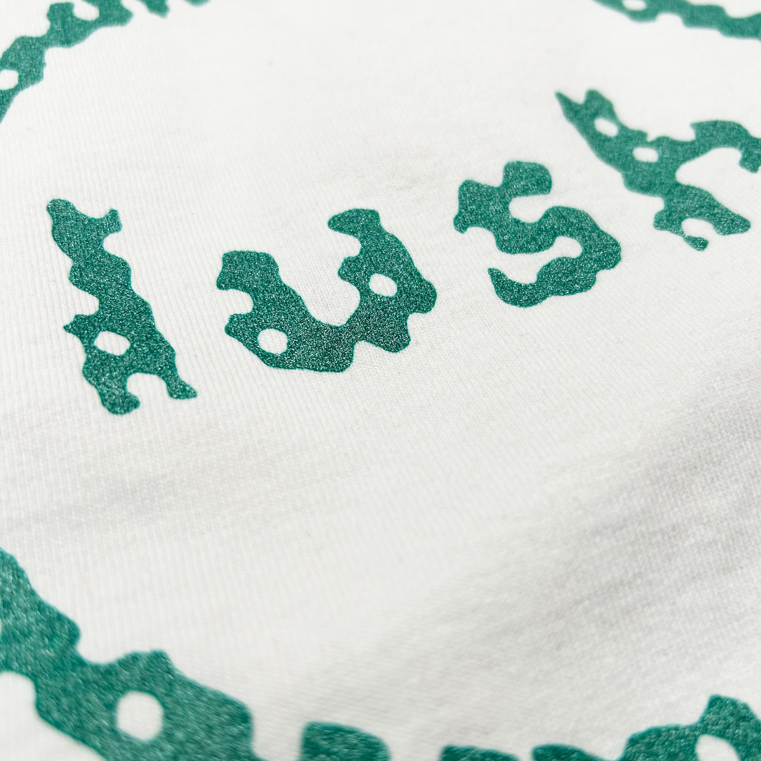 LUSH-FRONT_DETAILS.png
