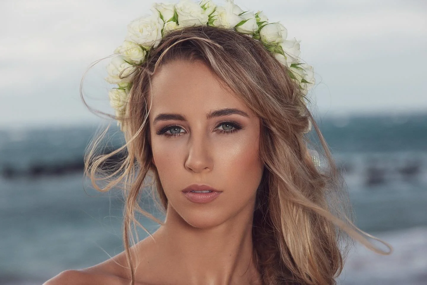 Glowing Bride To Be 👸 

#bridalportrait #bridalflowercrown #mauiweddings #mauiweddingphotographer #hawaiiweddingphotography #destinationweddingphotographer #nosaracostarica