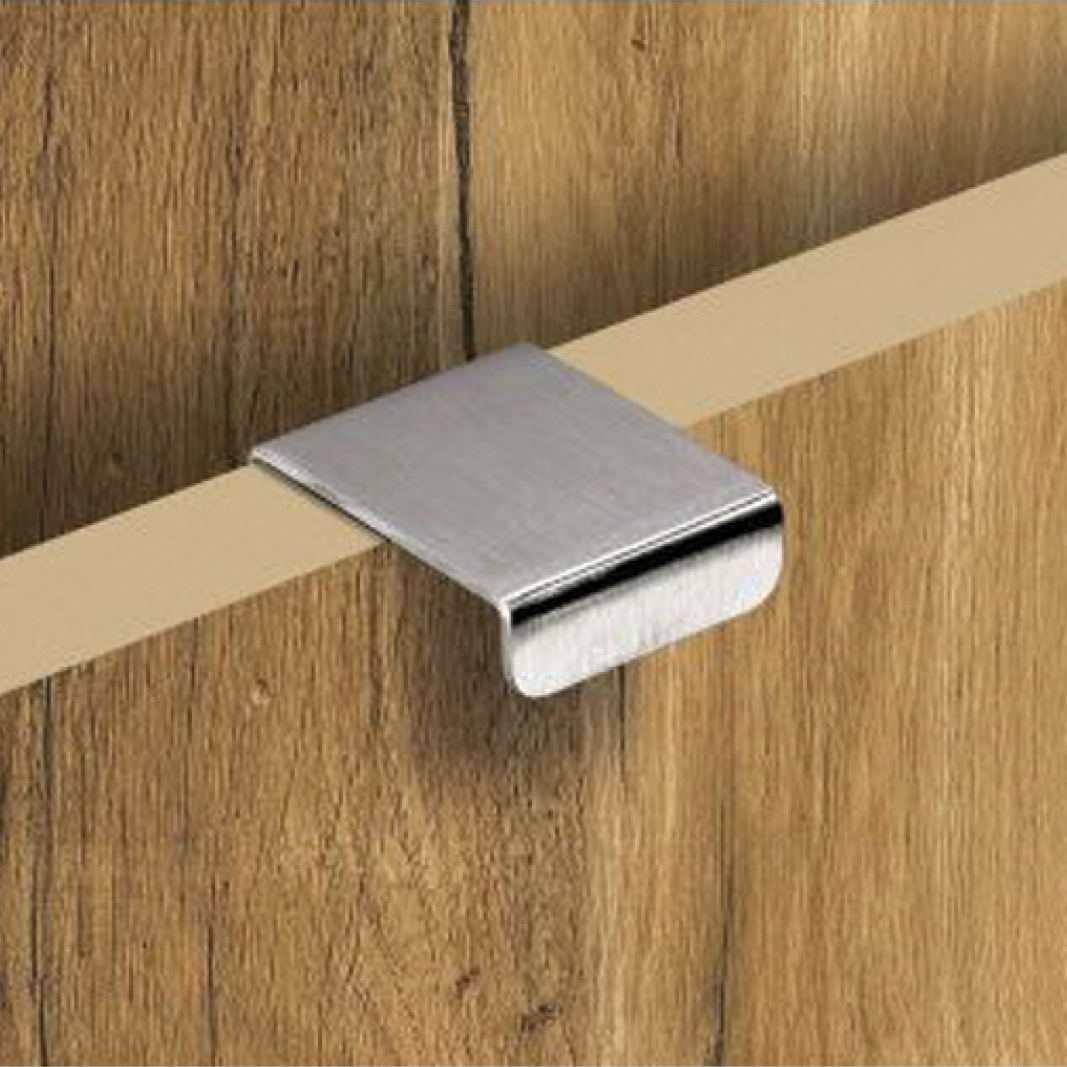   Cabinetry Hardware    
Designer Hettich Narni pull cabinetry hardware to cabinetry doors and drawers beneath the benchtop.