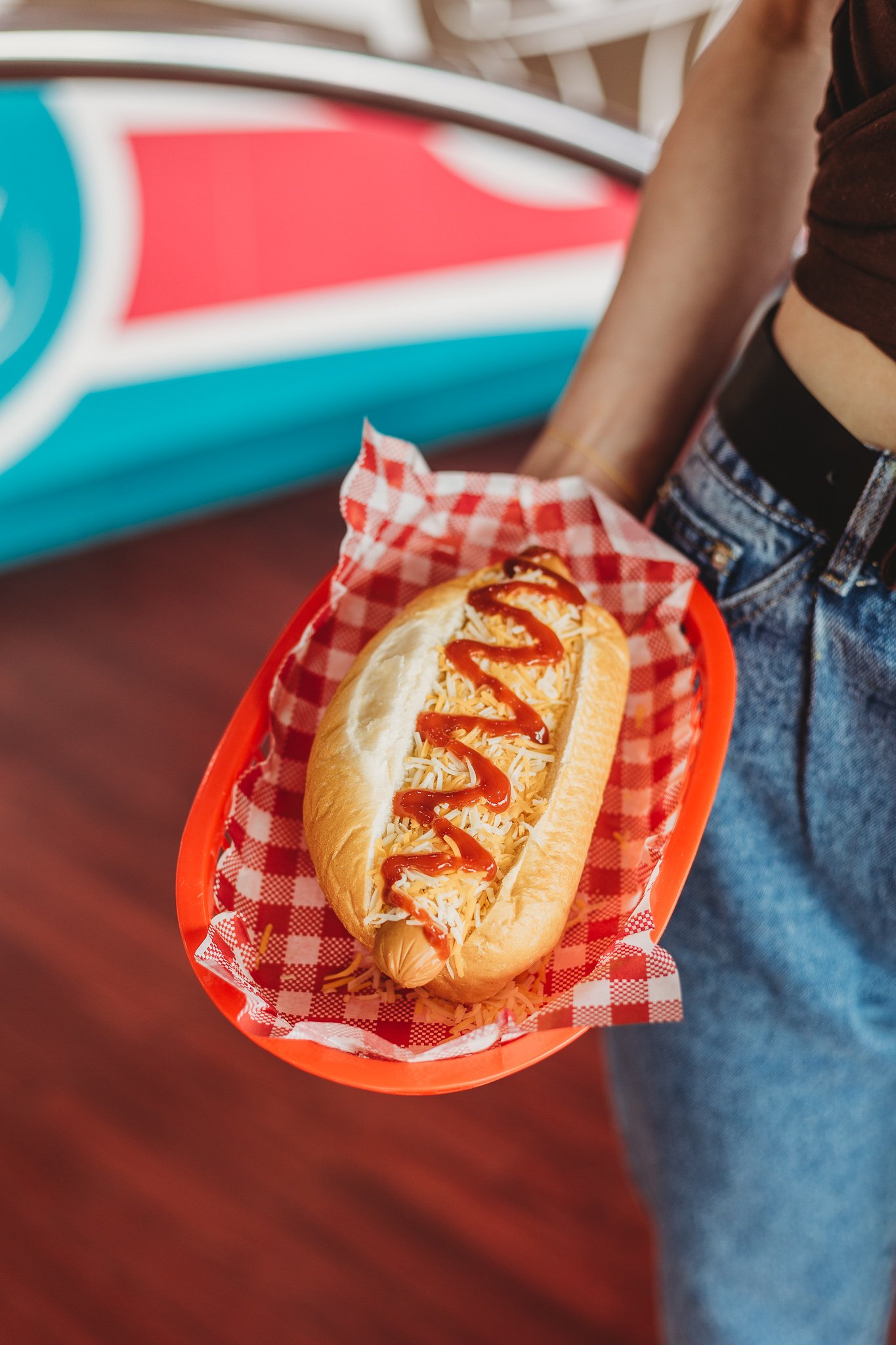 Canberra food photography - hotdog in diner (Copy)