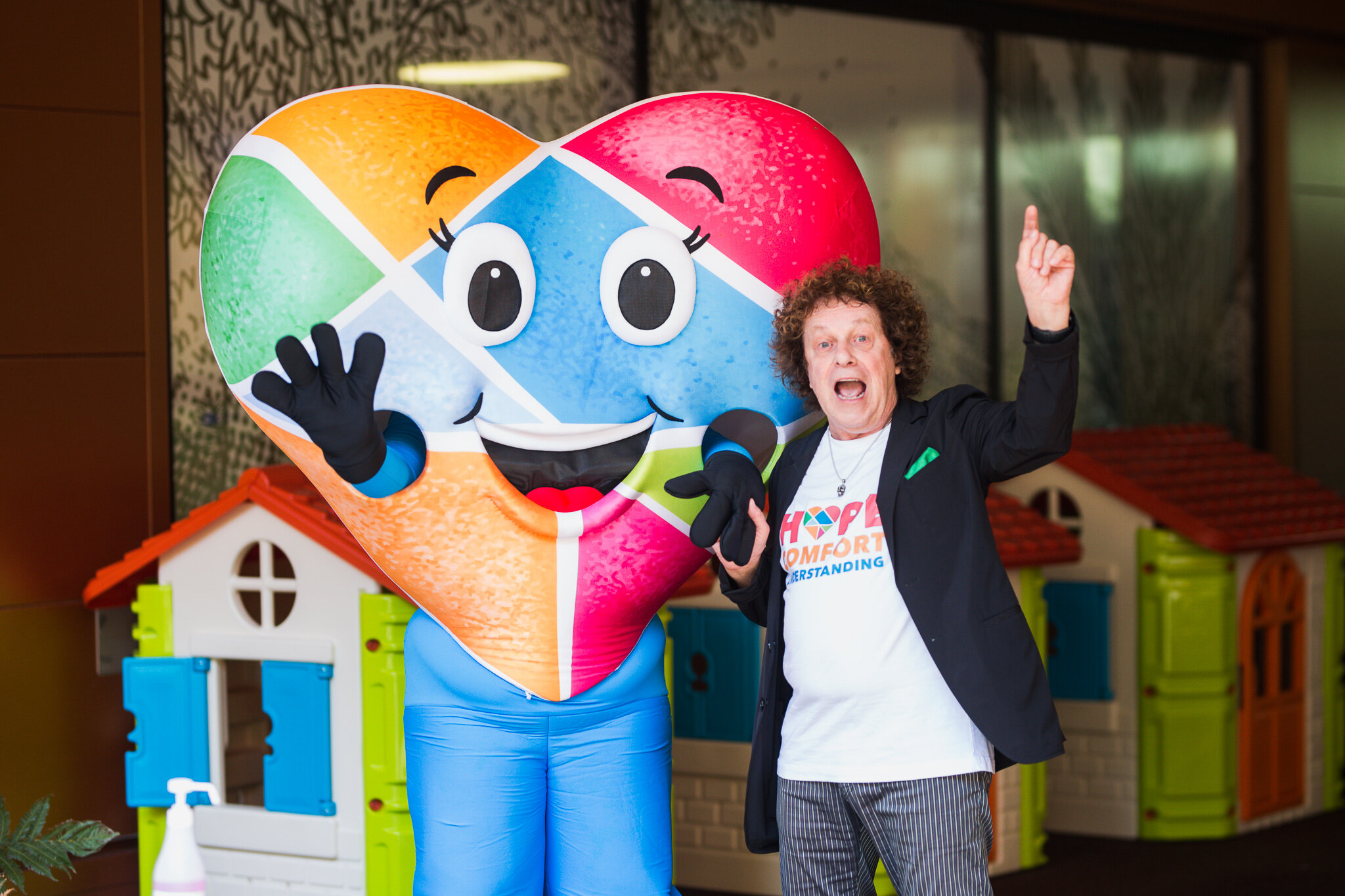 Canberra Event Photography - Leo sayer with mascot