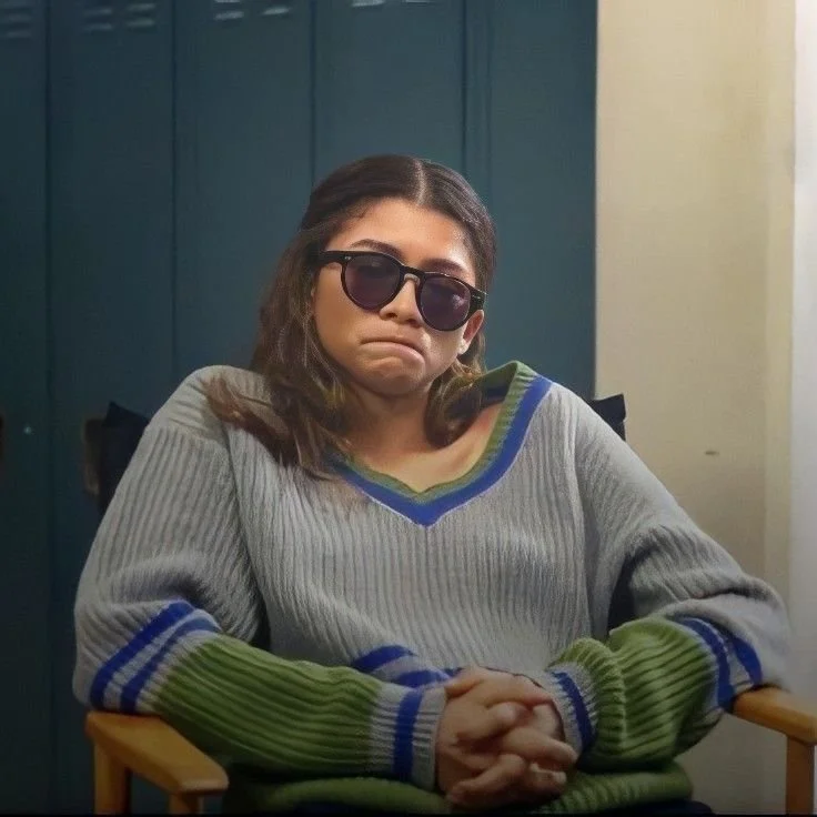 lauren bee intuitive tarot reader.jpeg