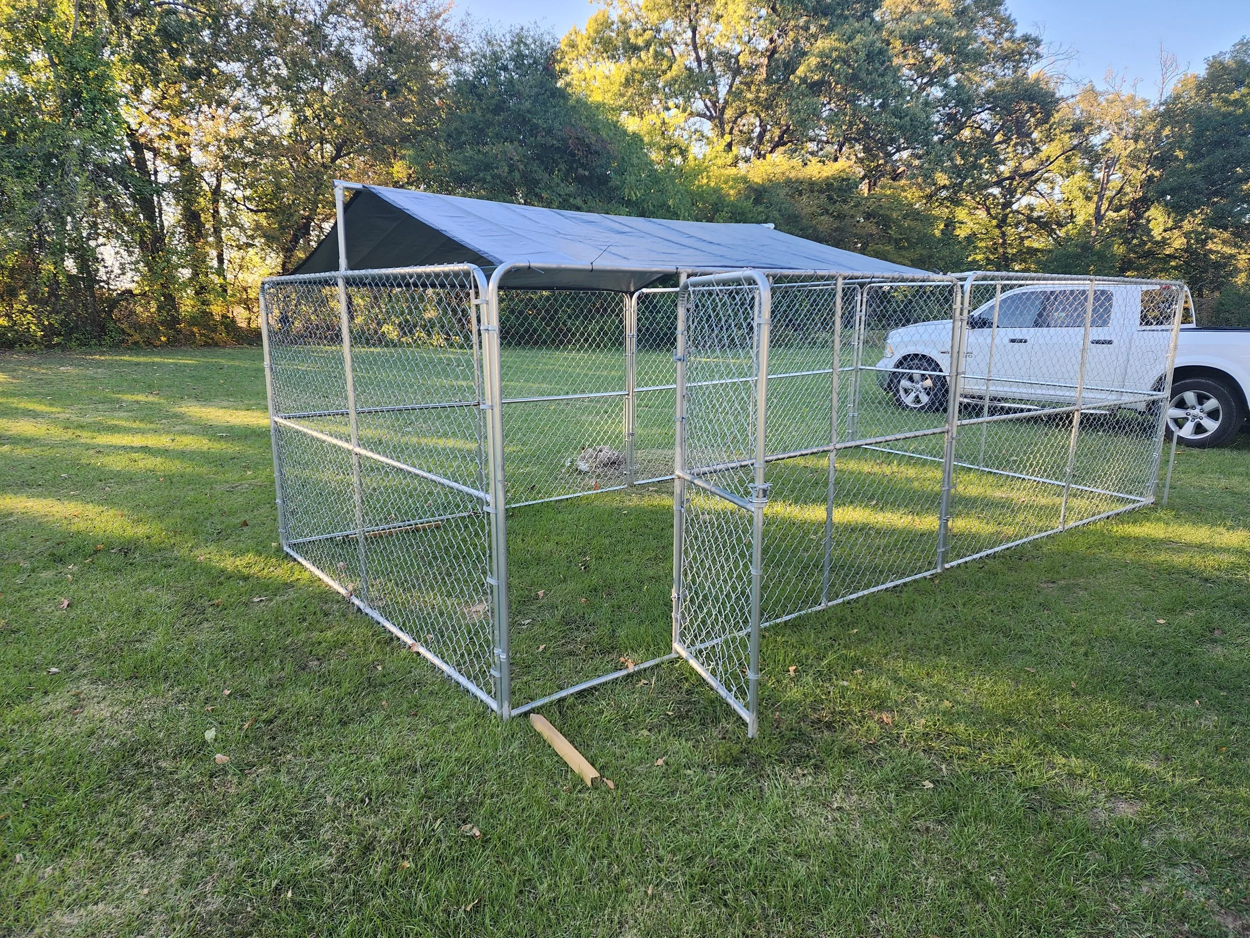 10x20x6-Gold-series-dog-kennel-with-half-covered-a-frame-roofjpg.jpg