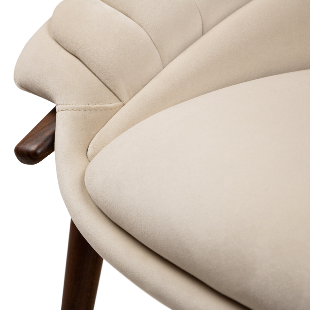 PHU CAU ARMCHAIR-3.png