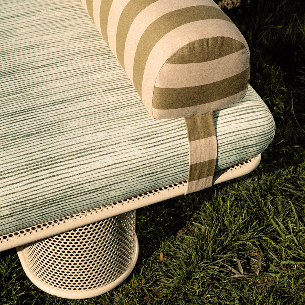 Riviera Bench-9.png