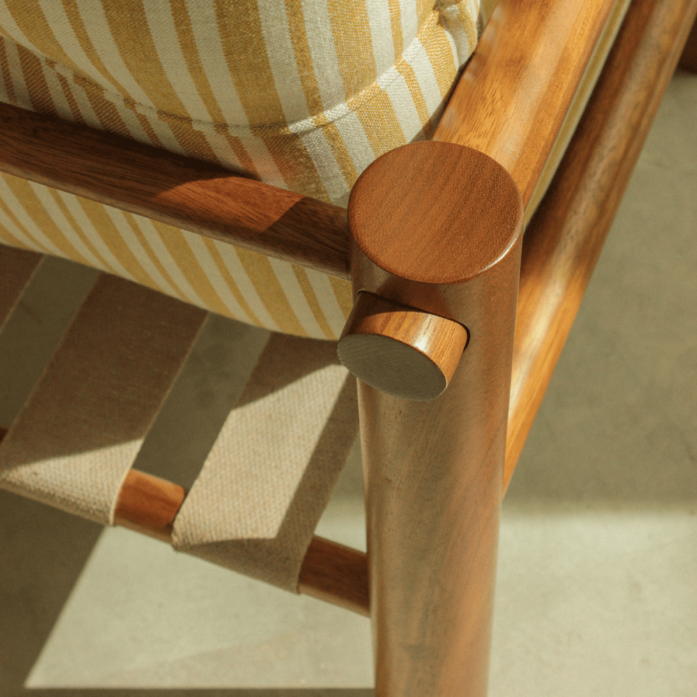 James Armchair-10.png