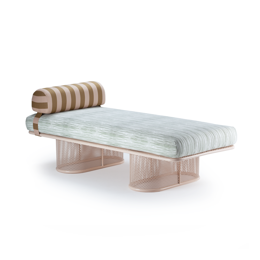Riviera Bench.png